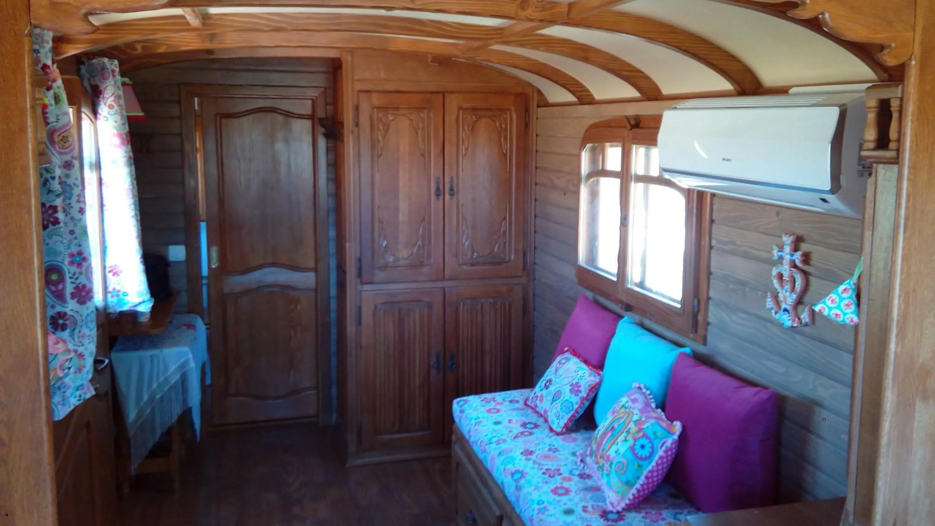 La Nanou'che (roulotte en Camargue)