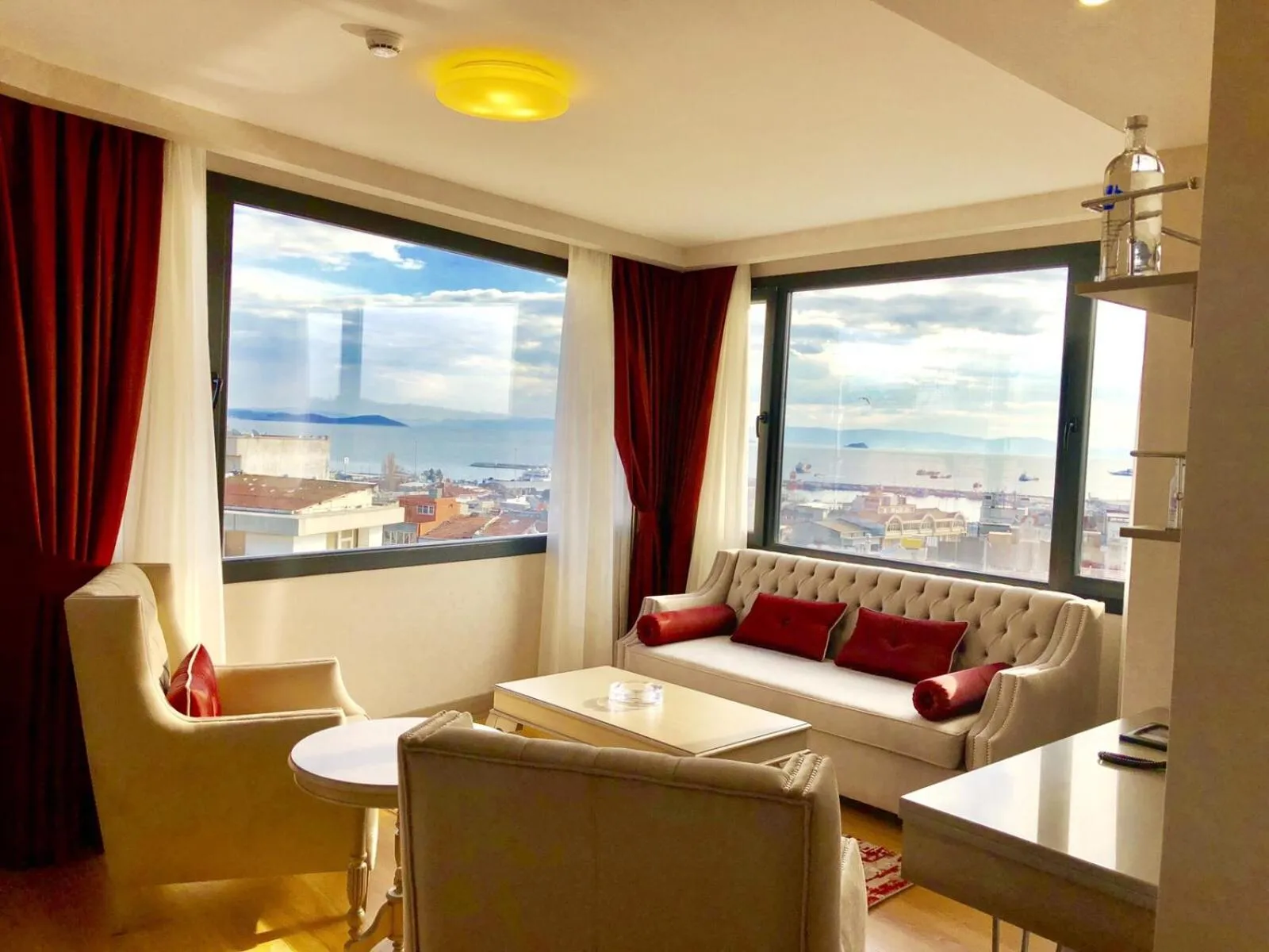 Communal lounge/ TV room in Aspen Hotel & SPA Istanbul Old City