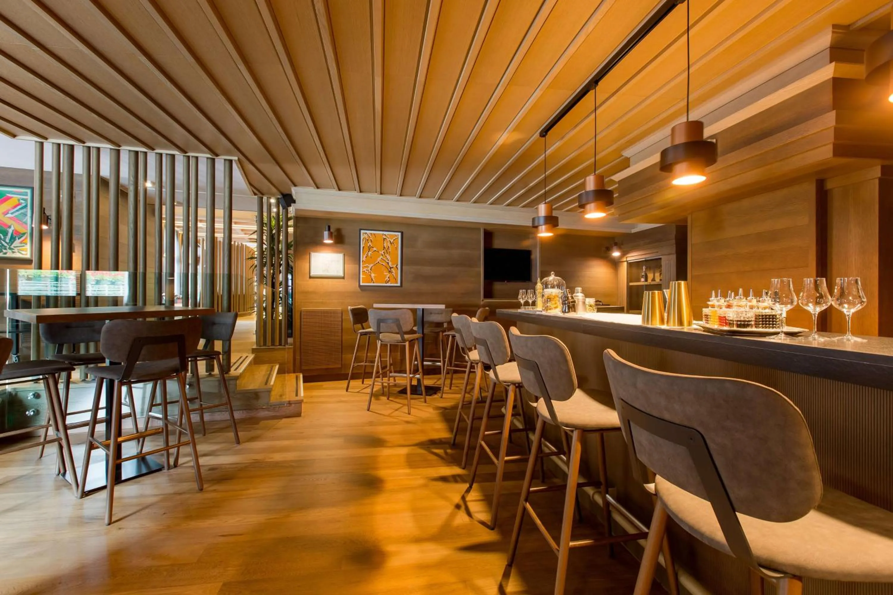 Lounge or bar in Grand Hotel Savoia Cortina d'Ampezzo, A Radisson Collection Hotel