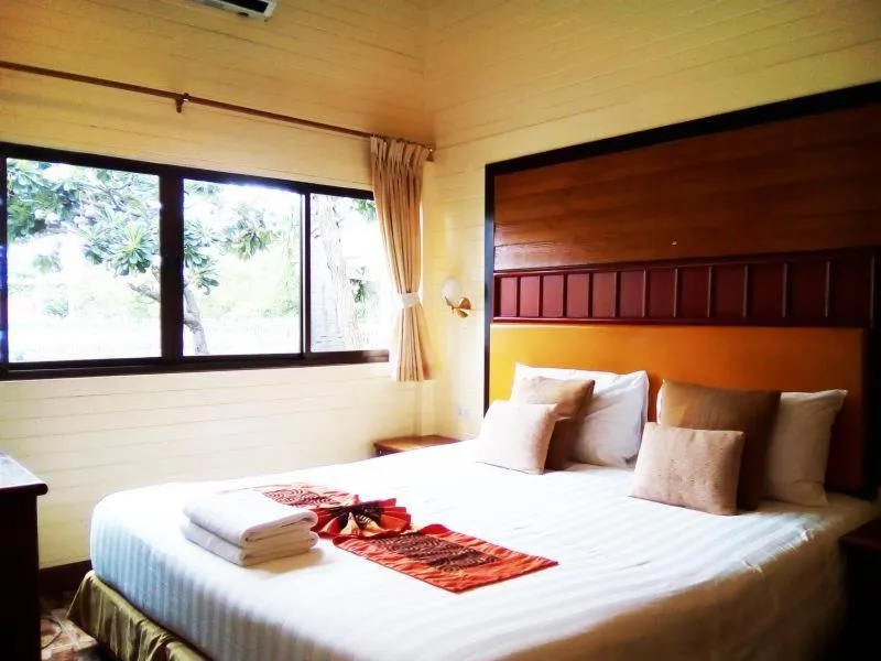 Bedroom, Bed in Ban Chanchay