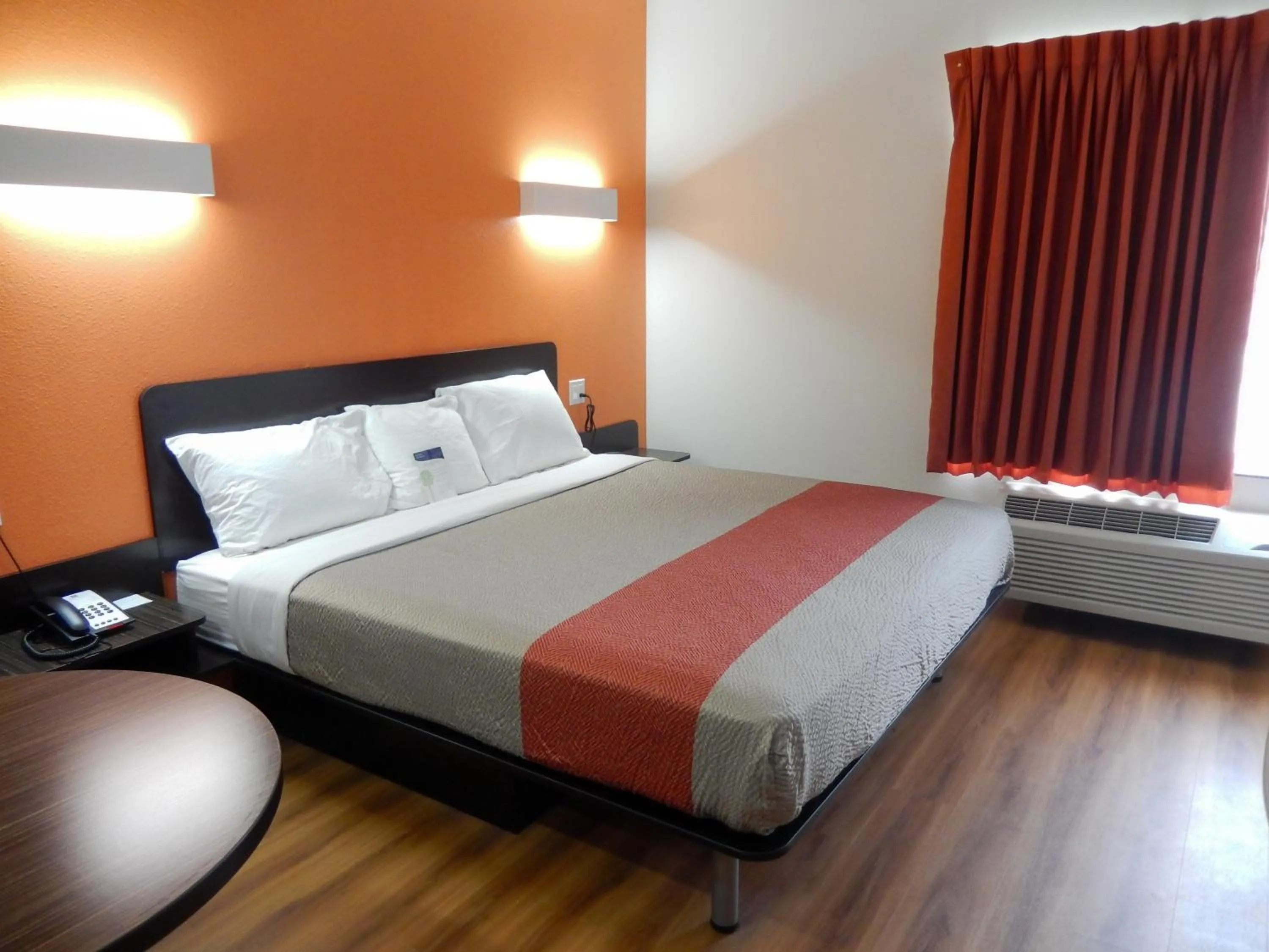 Bedroom, Bed in Motel 6-Tulsa, OK