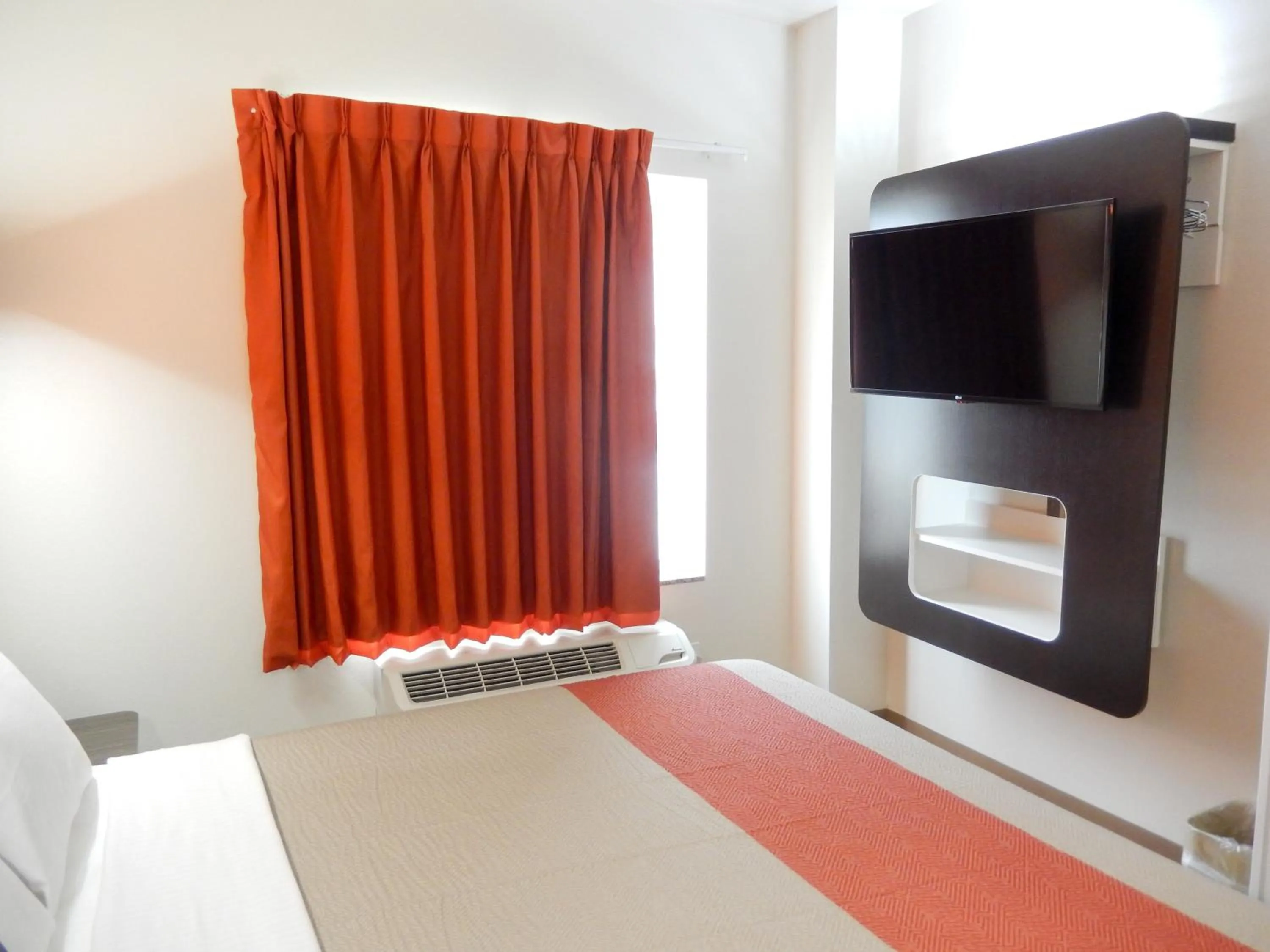 Bedroom in Motel 6-Tulsa, OK