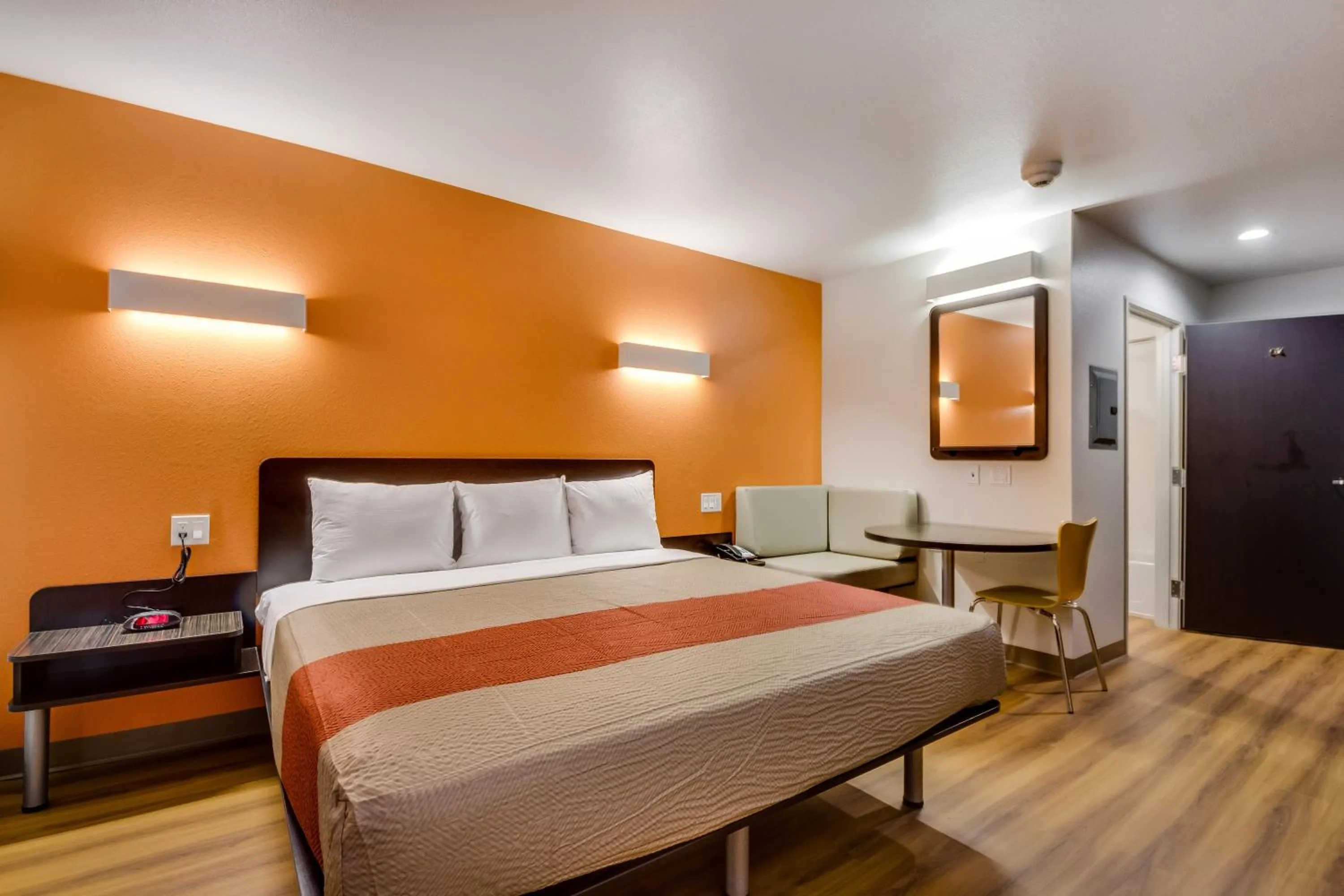 Bedroom, Bed in Motel 6-Tulsa, OK