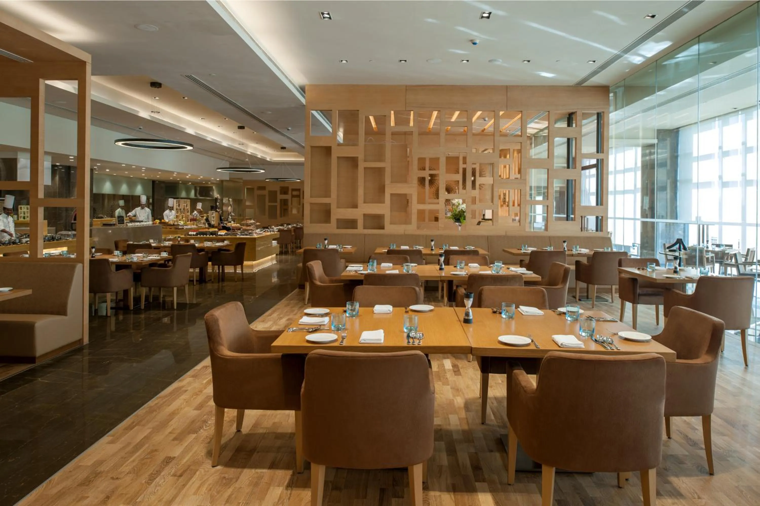 Restaurant/places to eat in Feathers- A Radha Hotel, Chennai