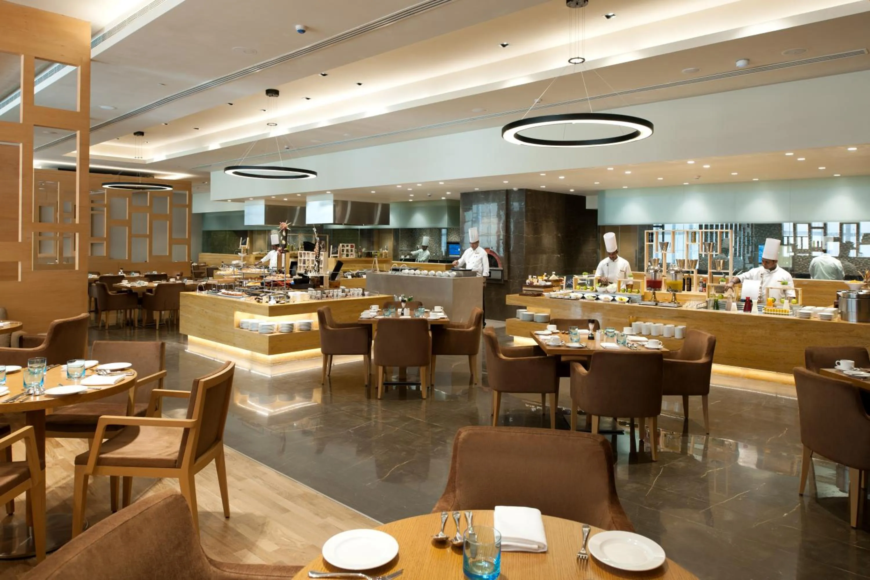 Restaurant/places to eat in Feathers- A Radha Hotel, Chennai