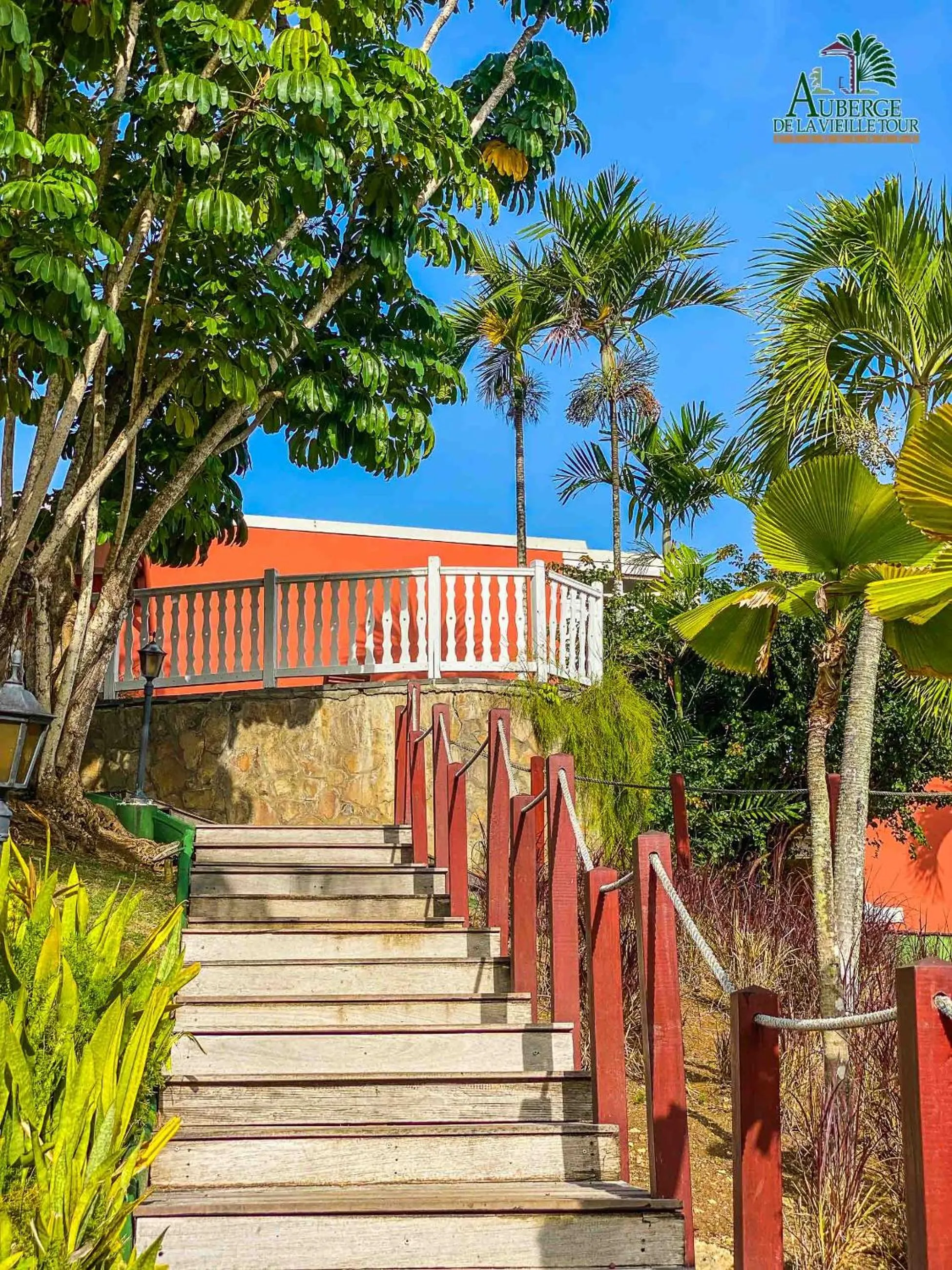 Patio in Hotel Auberge de la Vieille Tour