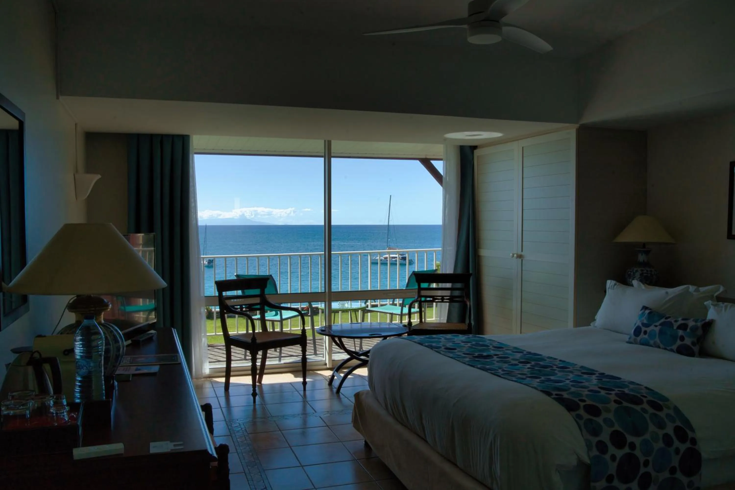 Property building, Bed in Hotel Auberge de la Vieille Tour