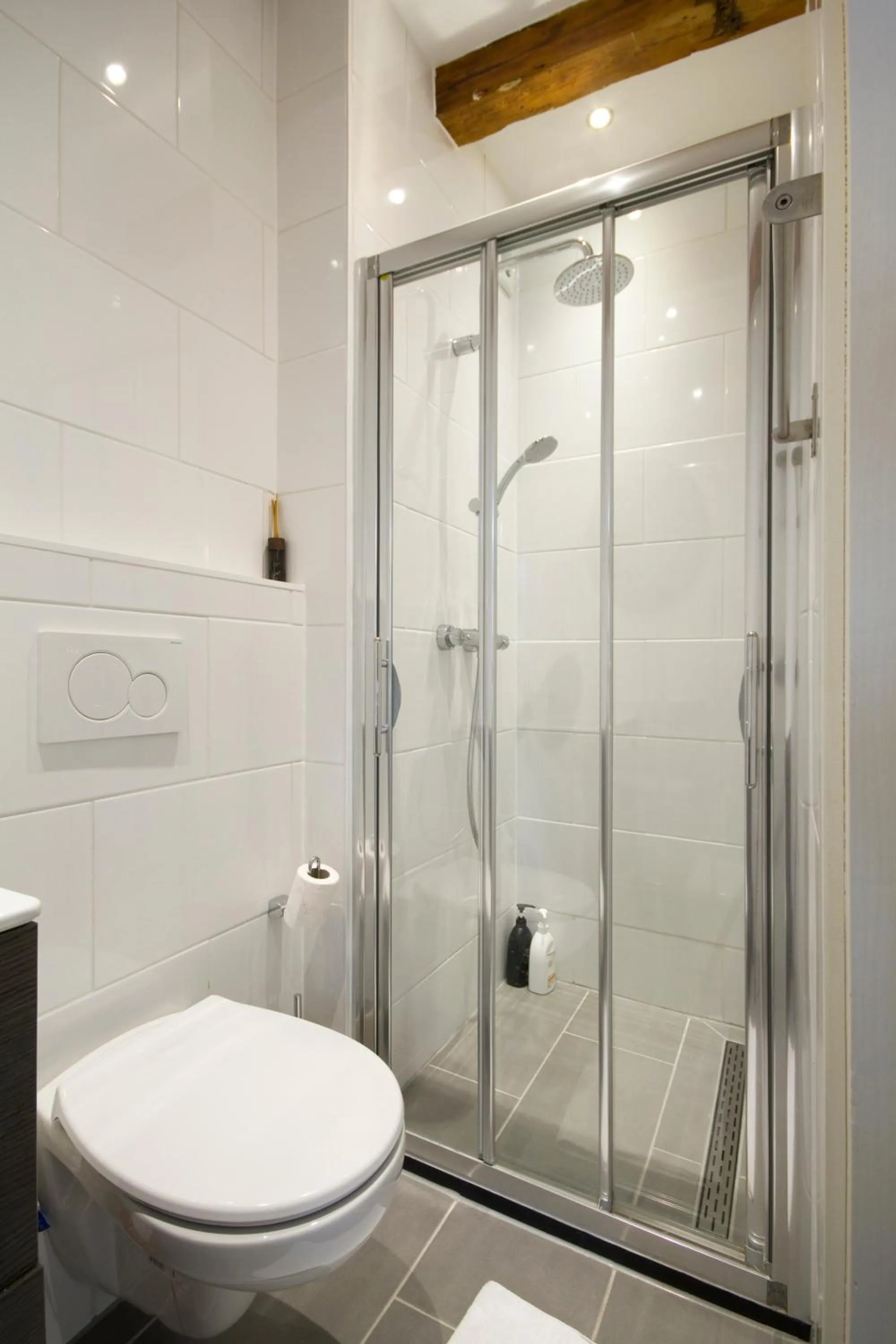 Shower in Mercedes Bed&Breakfast Amsterdam