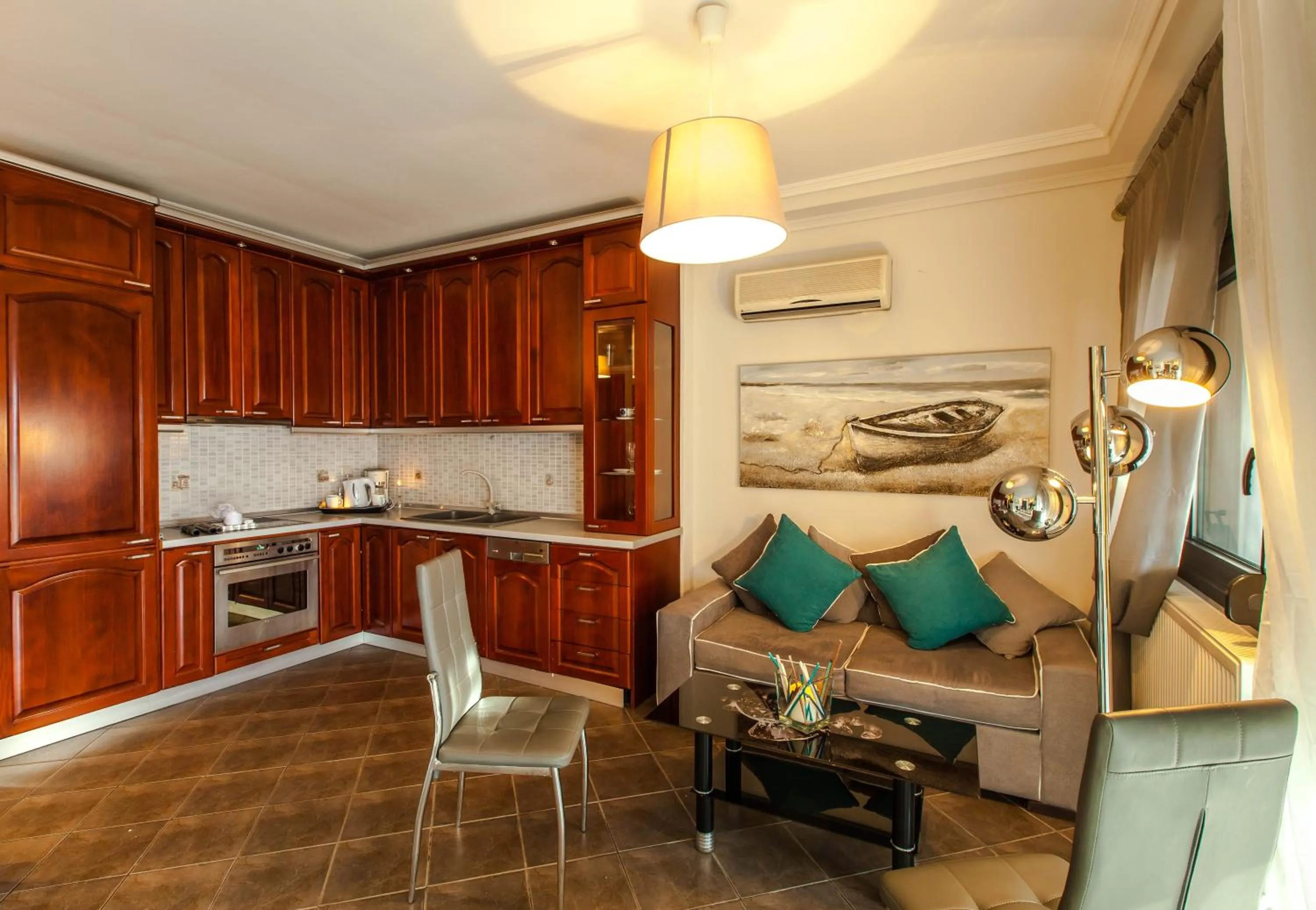 Kitchen or kitchenette in Aqua Mare Sea Side Rooms