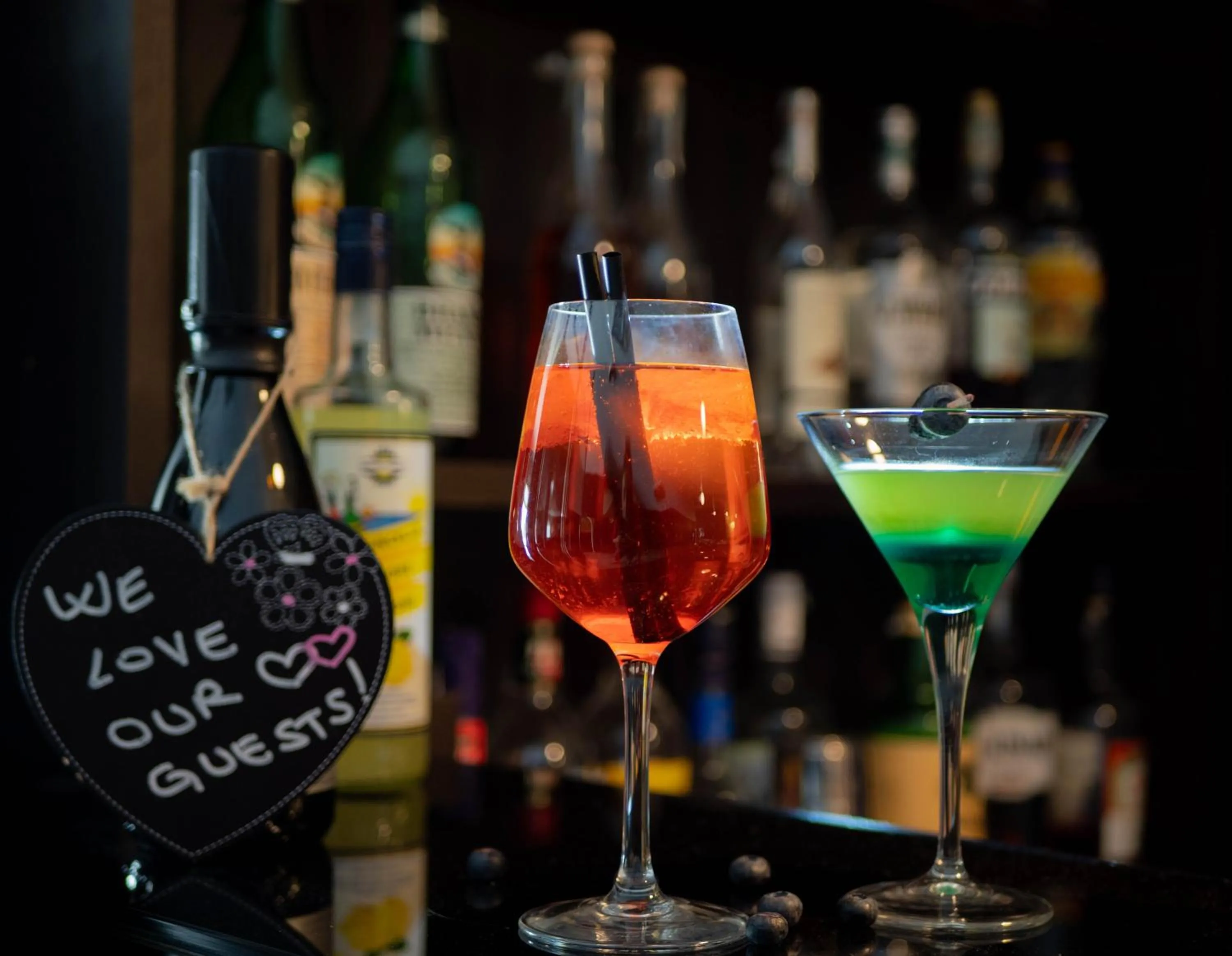 Restaurant/places to eat in Hotel D120