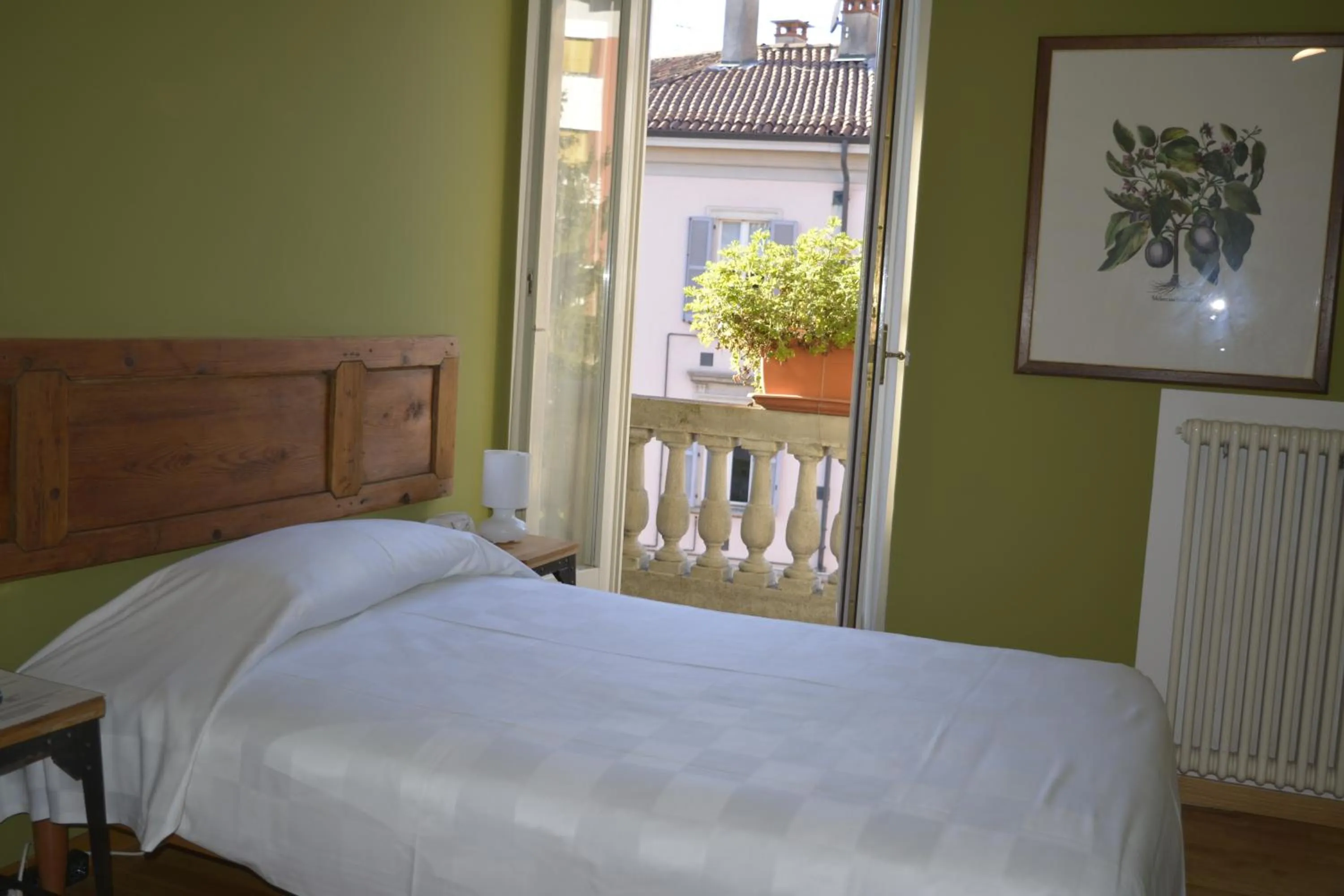 Balcony/Terrace, Bed in Albergo Bologna