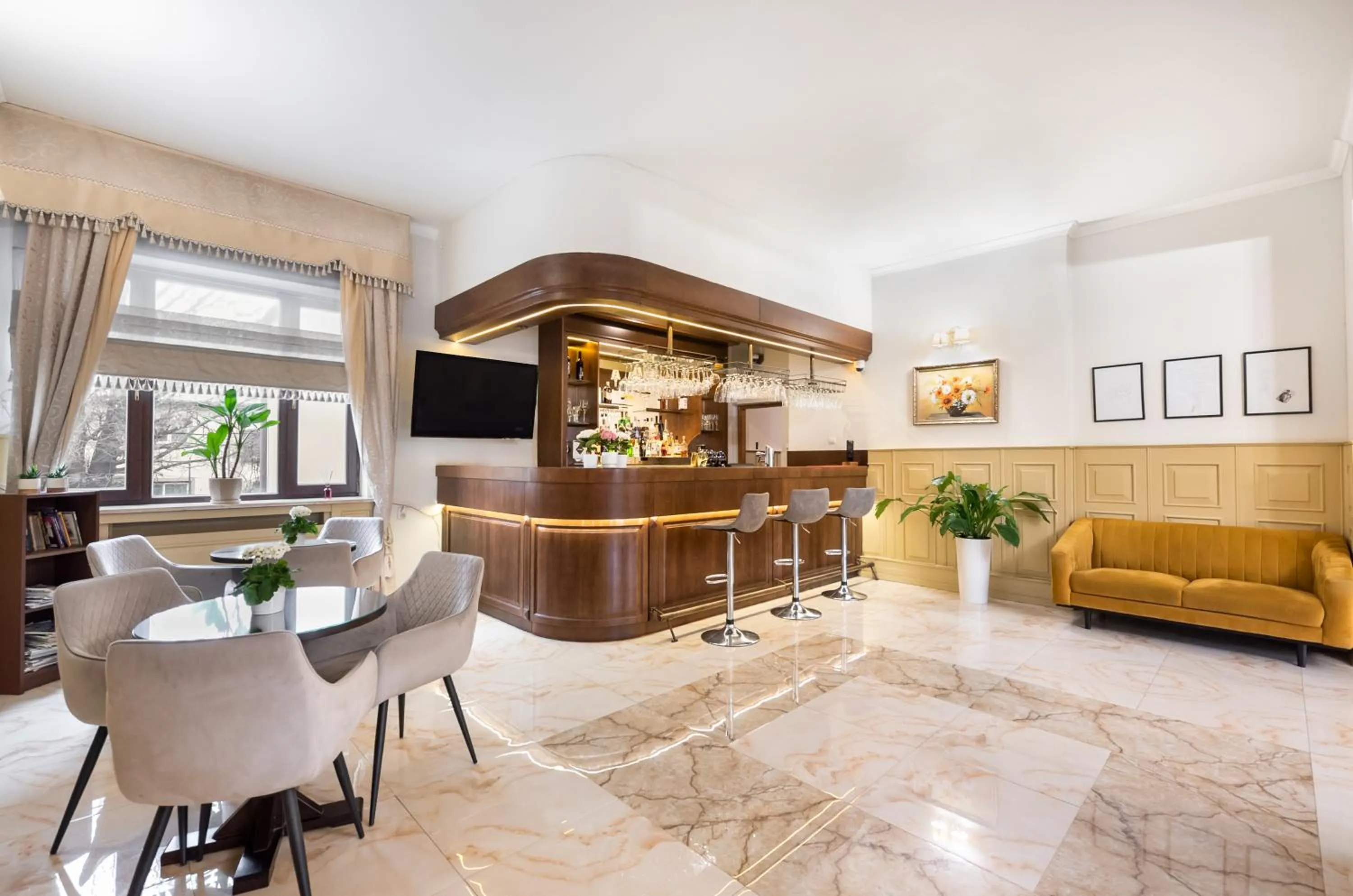 Lounge or bar in Hotel Arkadia