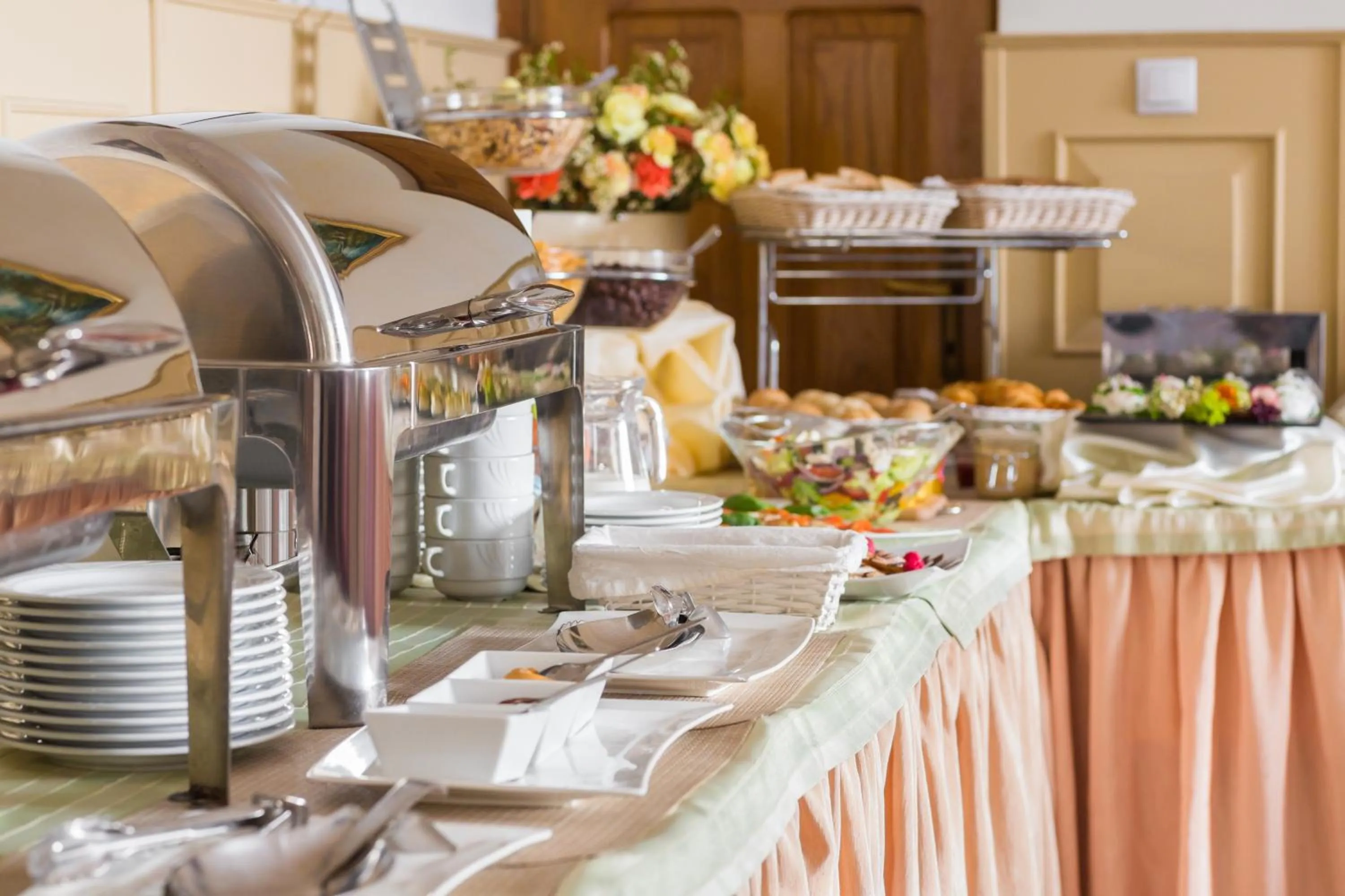 Buffet breakfast in Hotel Arkadia