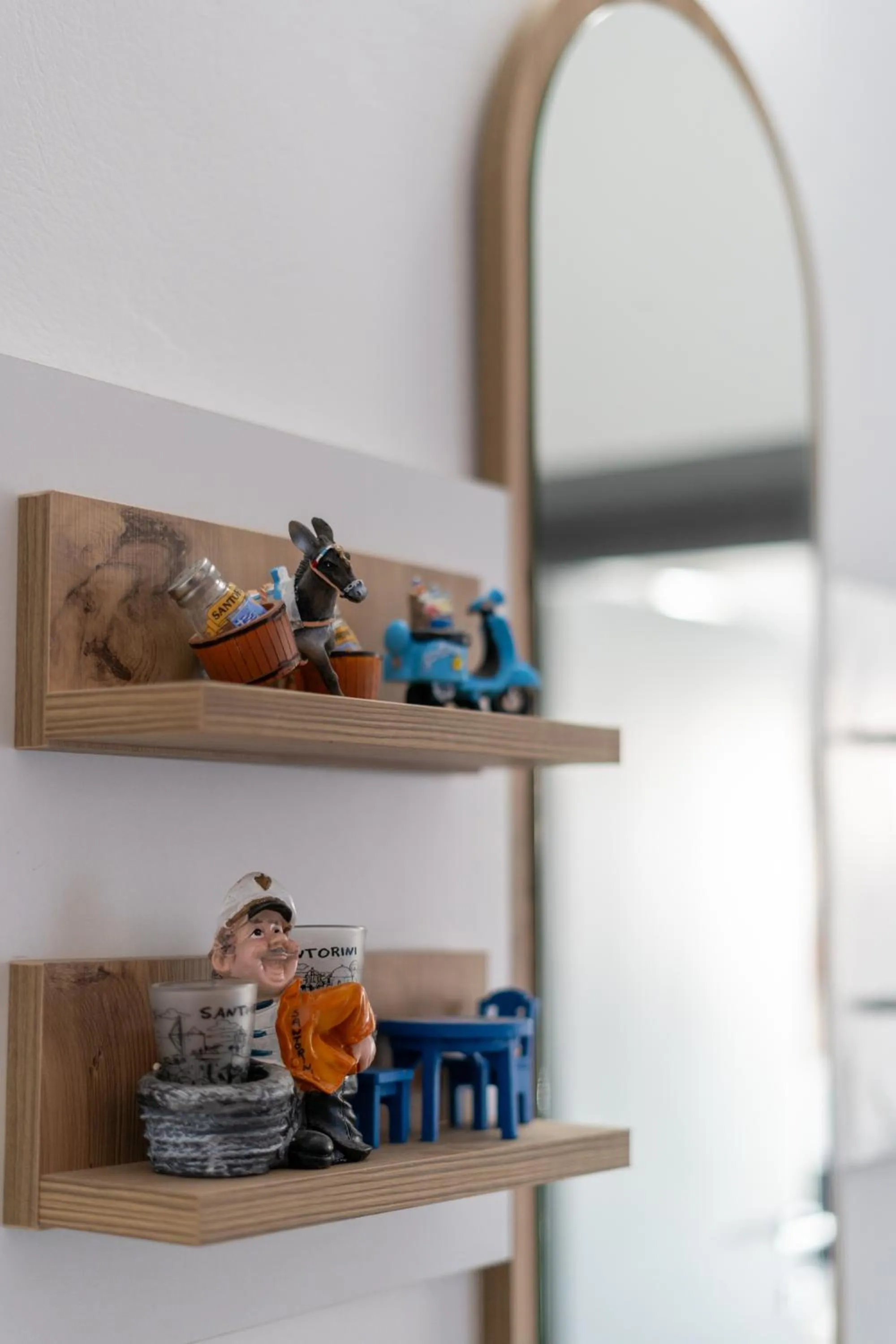 Decorative detail in Oasis Hotel