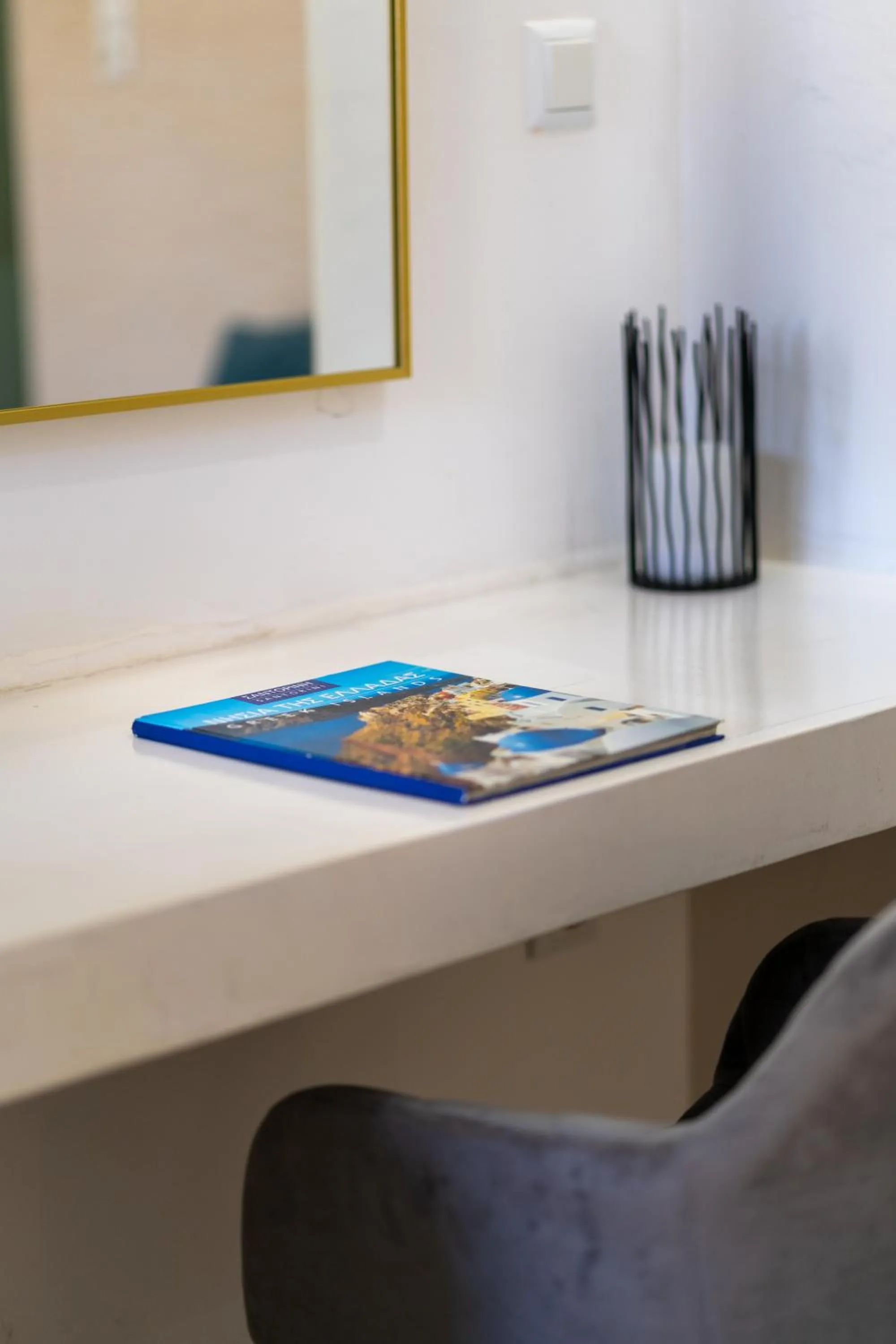 Seating area in Oasis Hotel