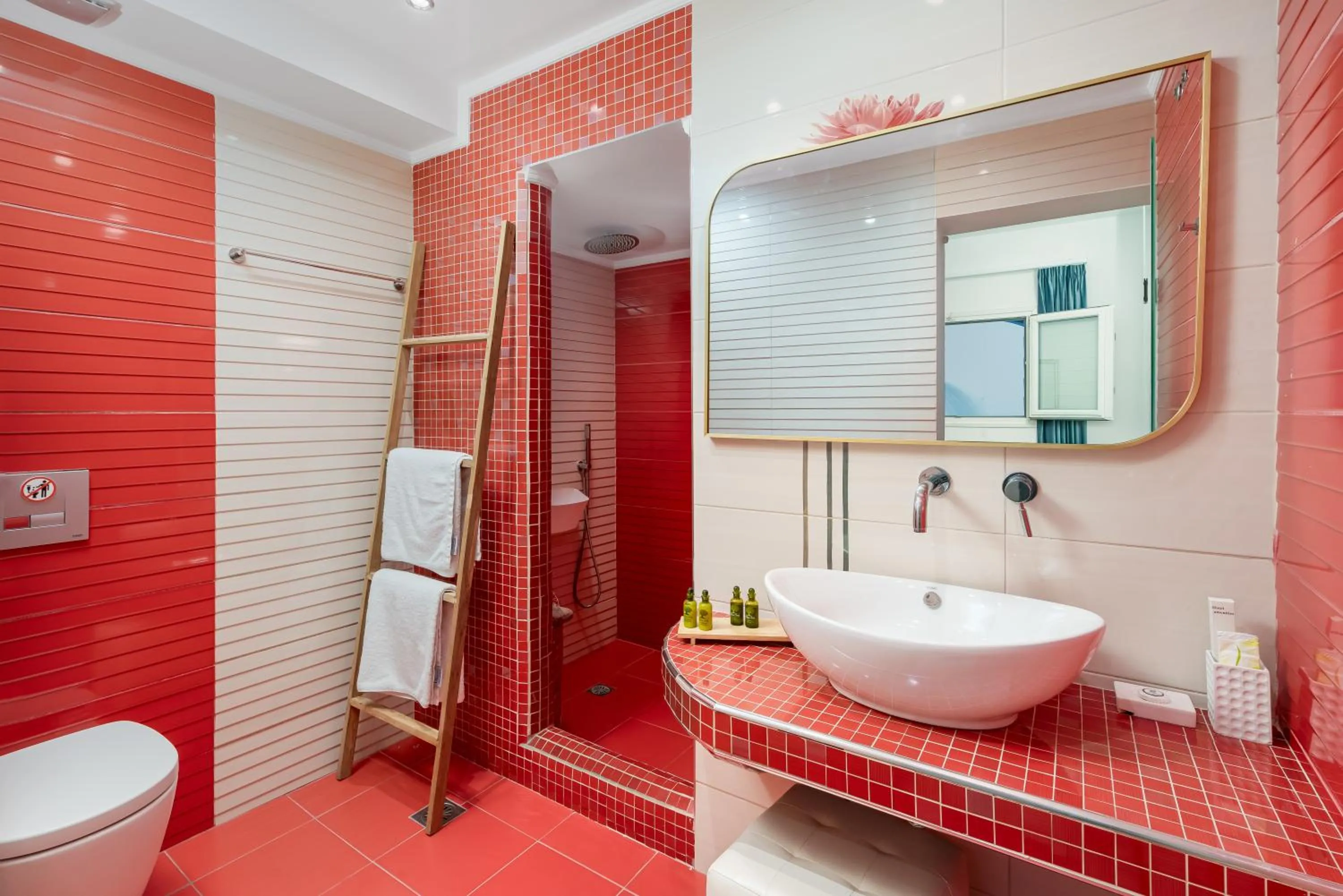 Bathroom in Oasis Hotel