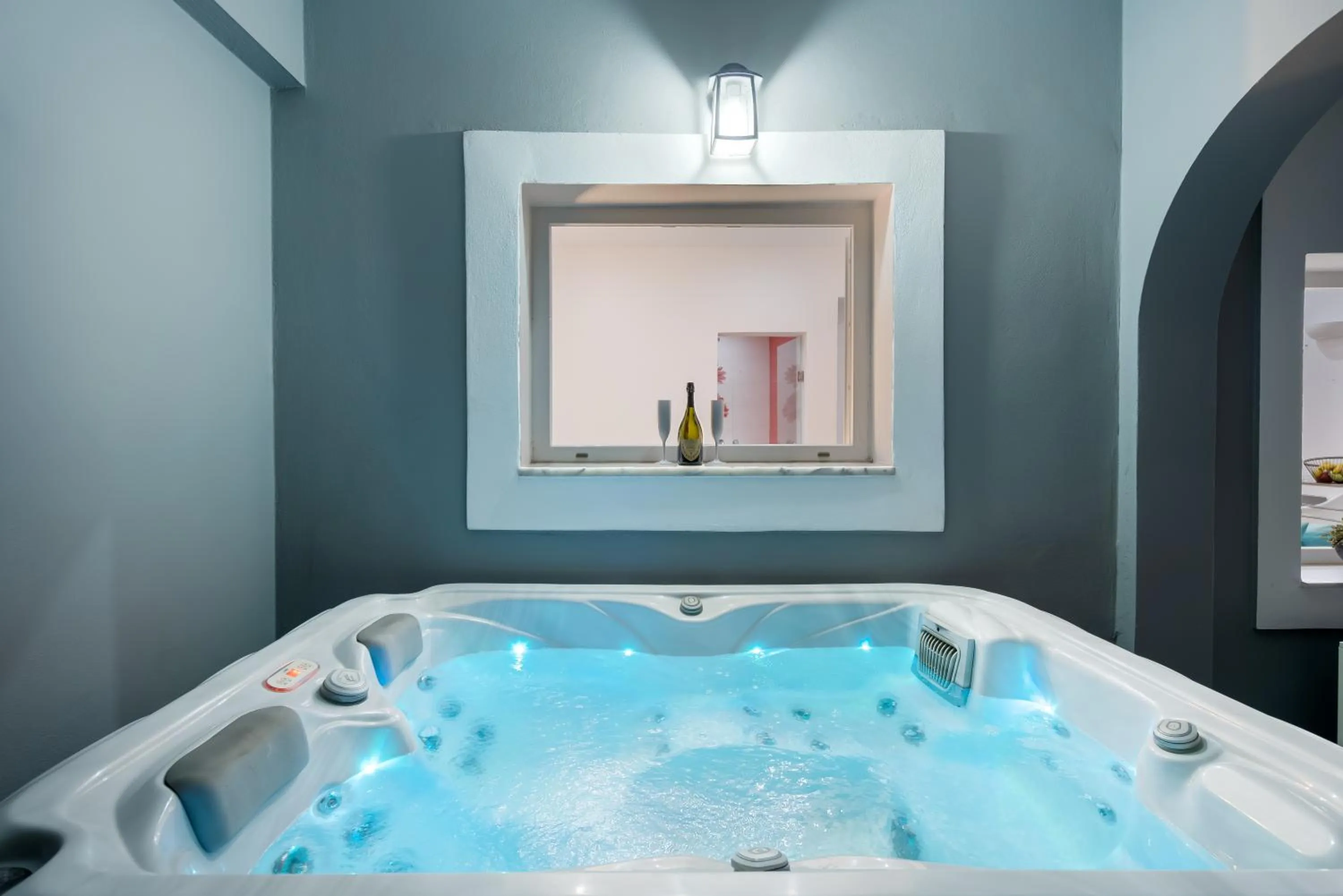 Hot Tub in Oasis Hotel