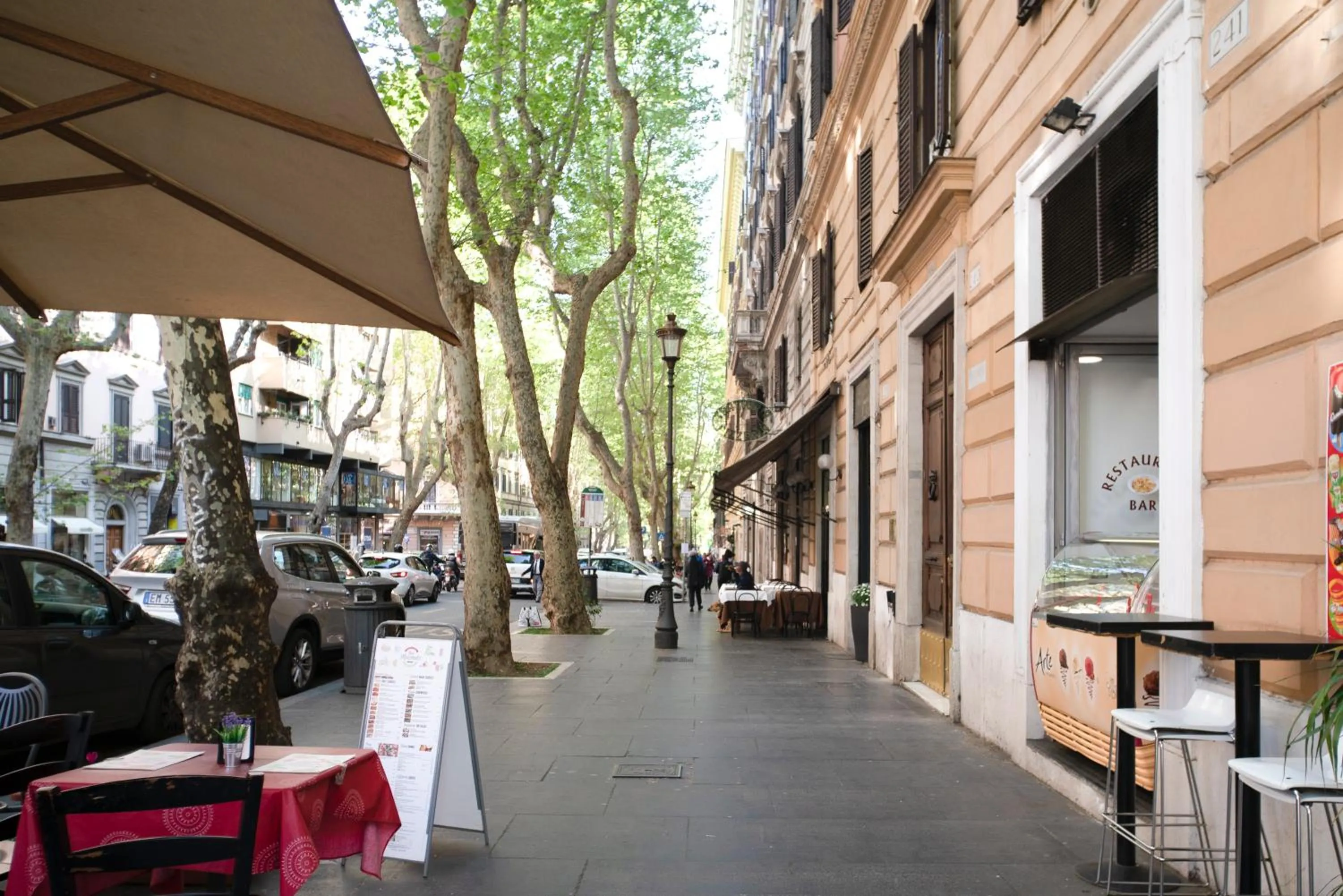 Property building in Merulana Star