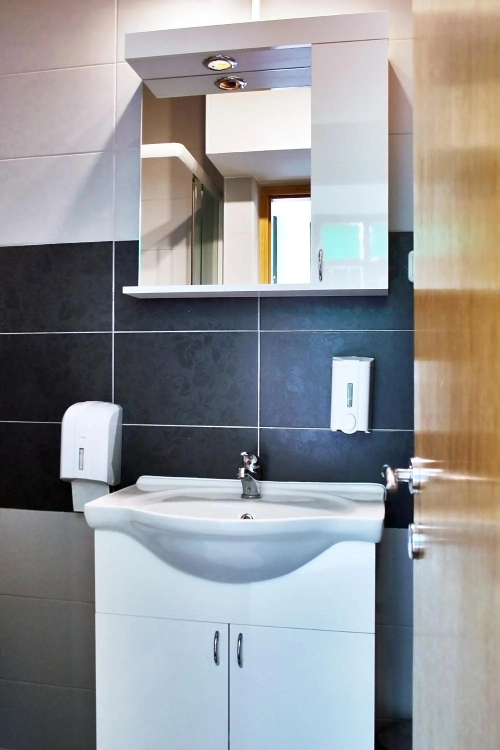 Shower in Rooms Fitea