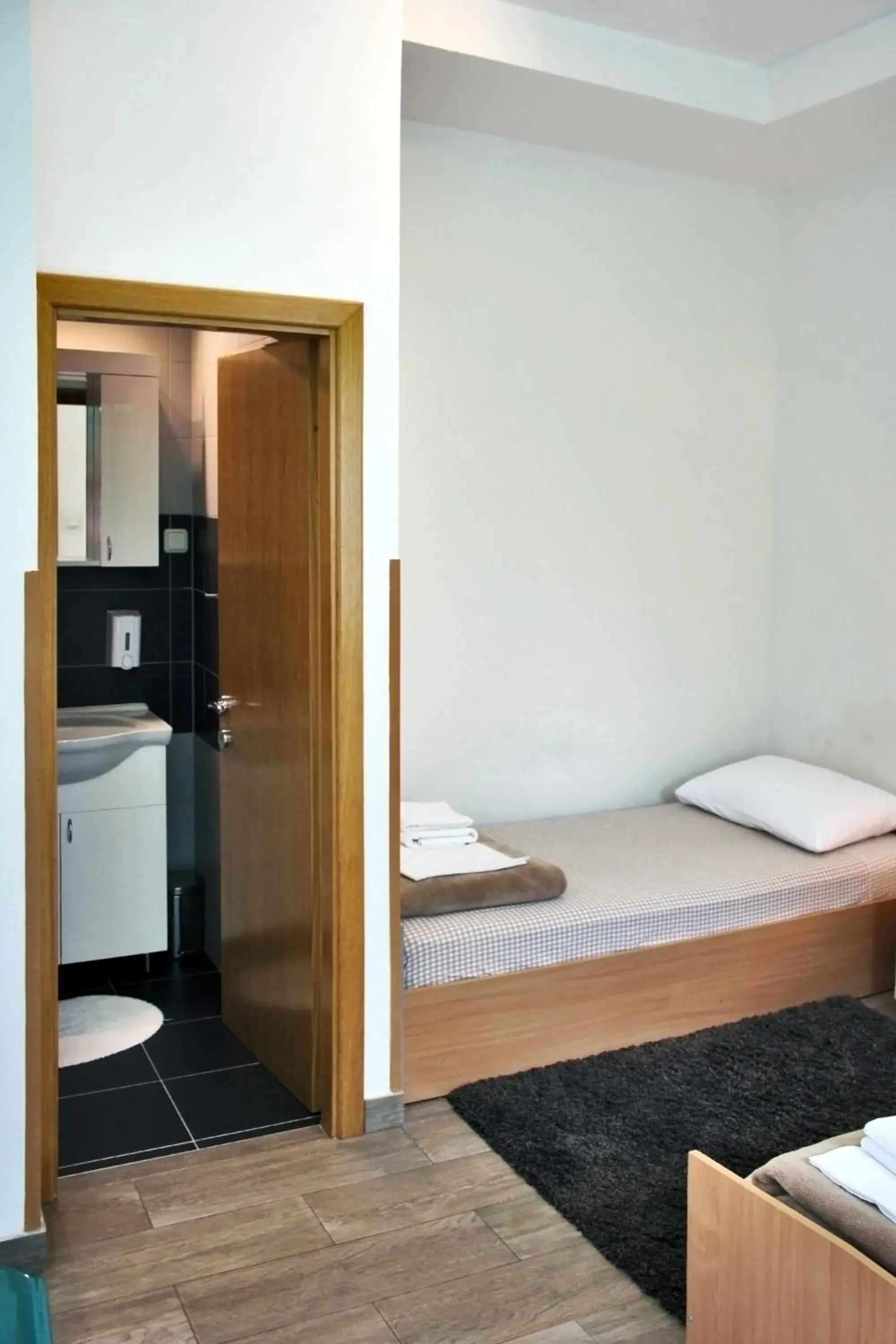 Twin Room with Bathroom in Rooms Fitea Twin Room with Bathroom in Rooms Fitea