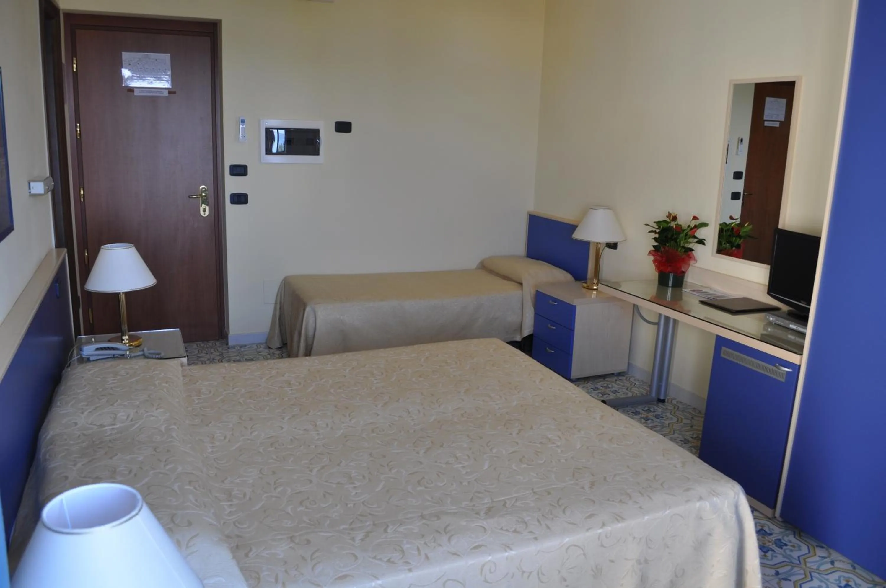 Bed in Hotel La Playa