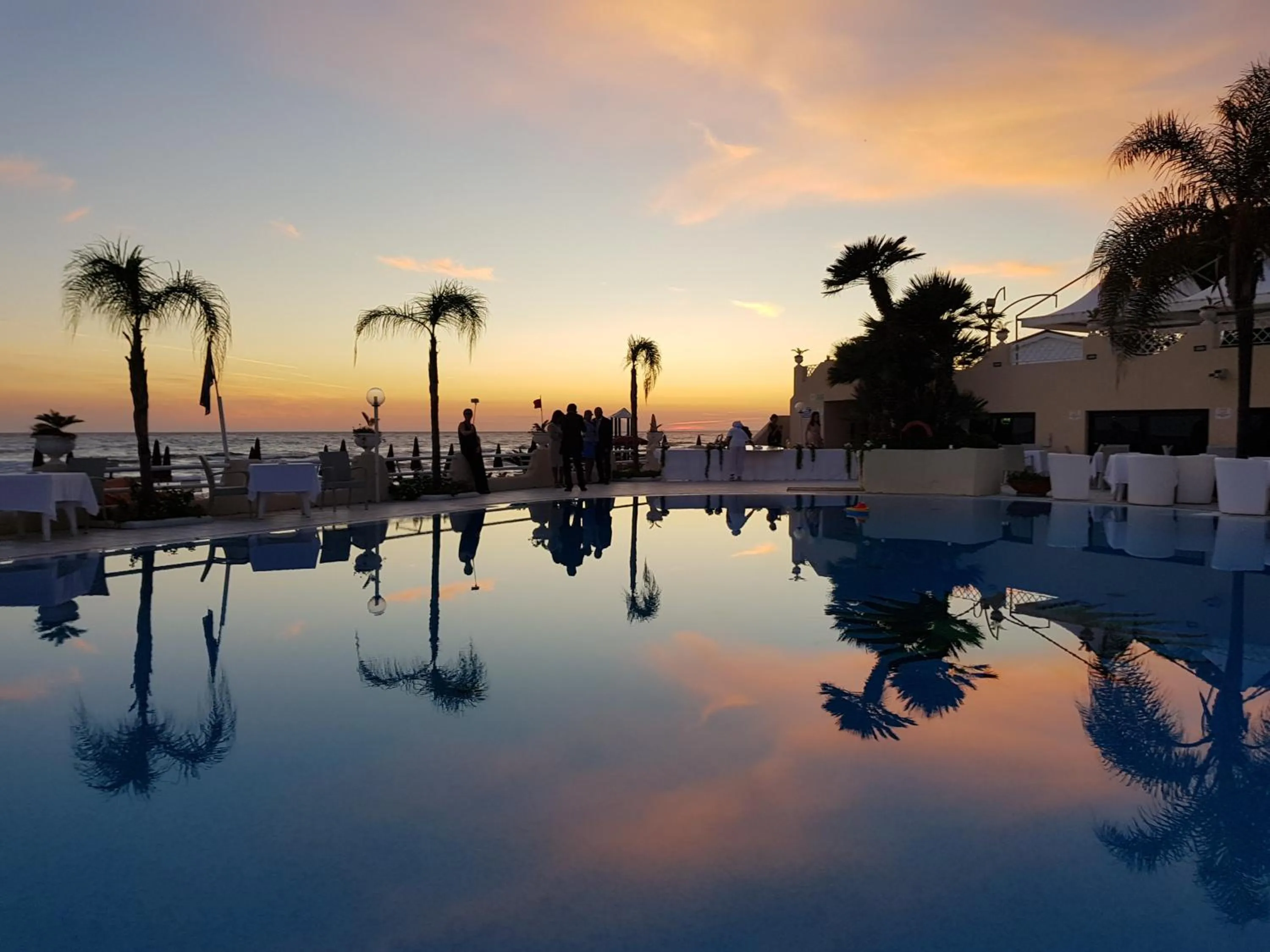 Pool view in Hotel La Playa