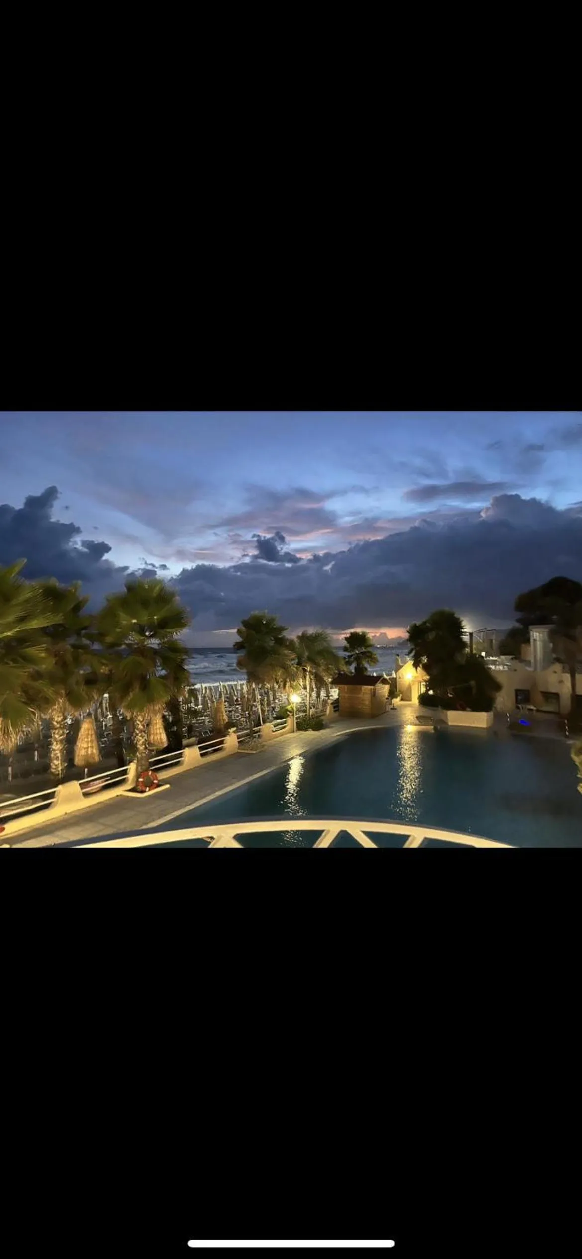 Restaurant/places to eat in Hotel La Playa