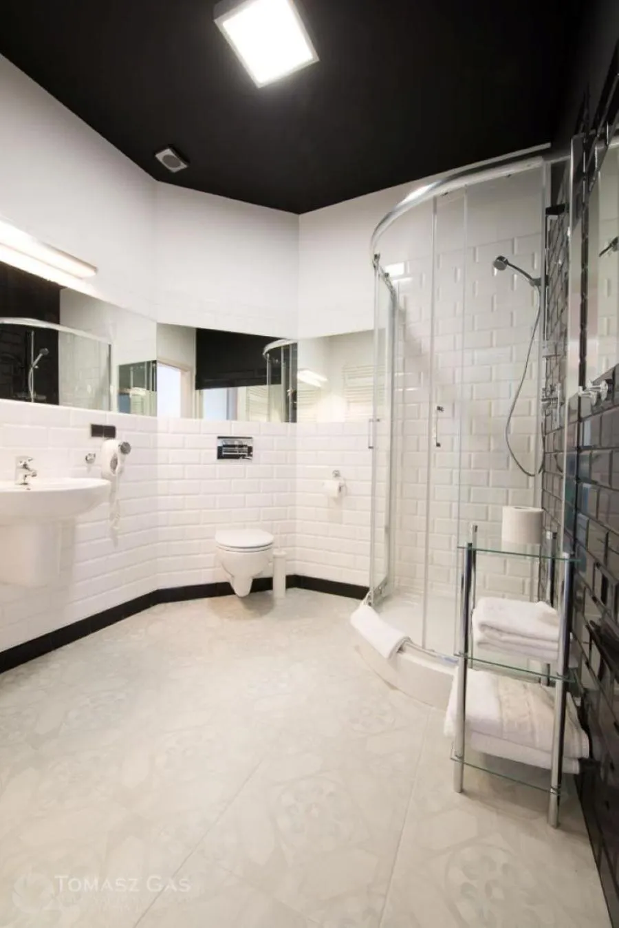 Bathroom in Hotel Sękowski