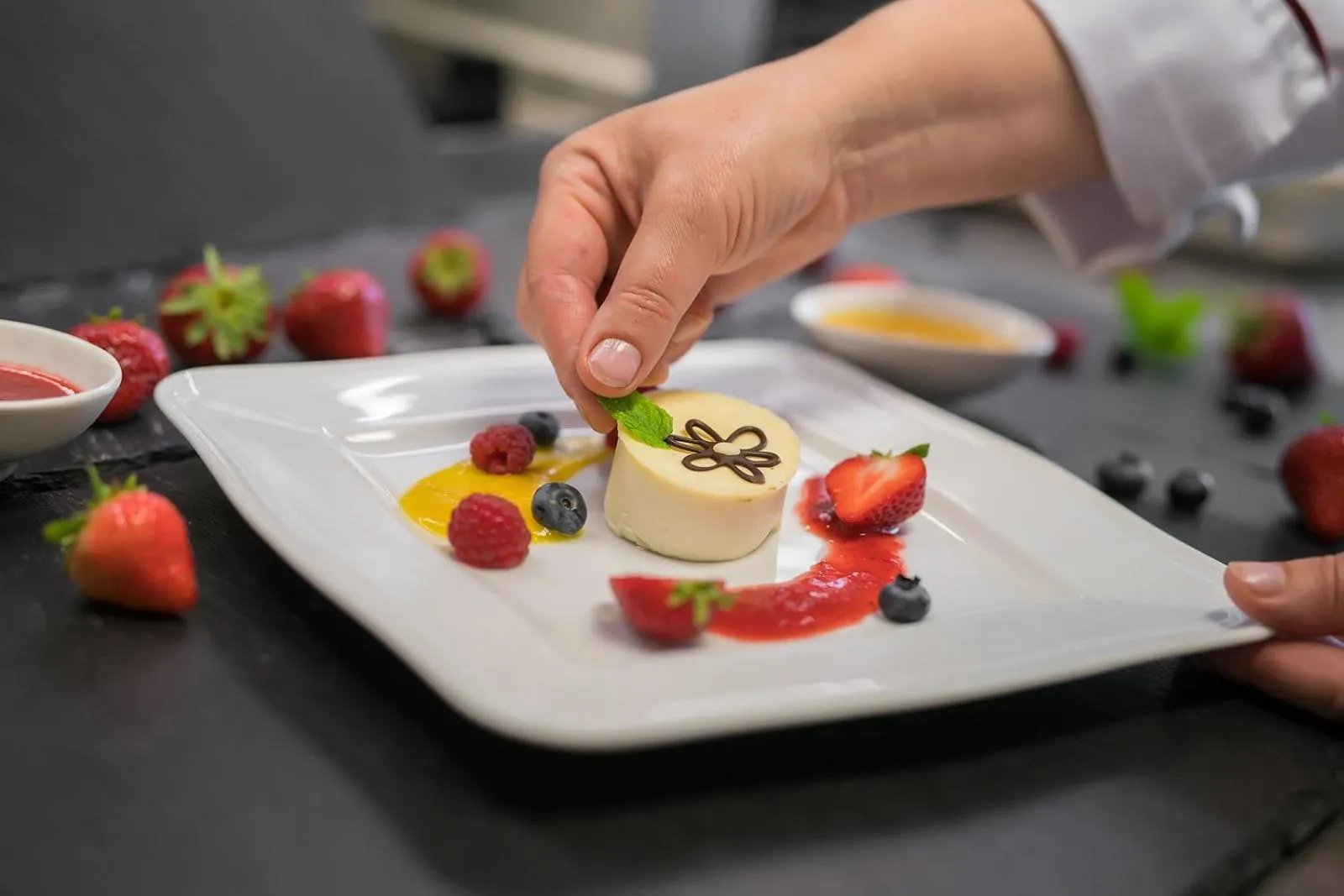 Food and drinks in Pałac Łomnica Karkonosze - Schloss Lomnitz Riesengebirge