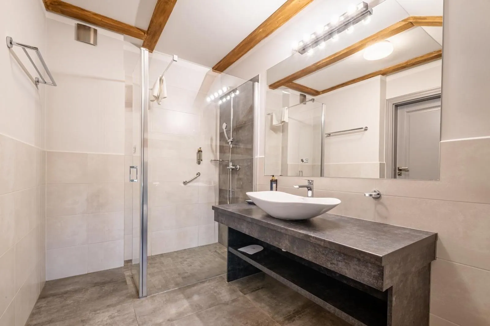 Bathroom in Pałac Łomnica Karkonosze - Schloss Lomnitz Riesengebirge