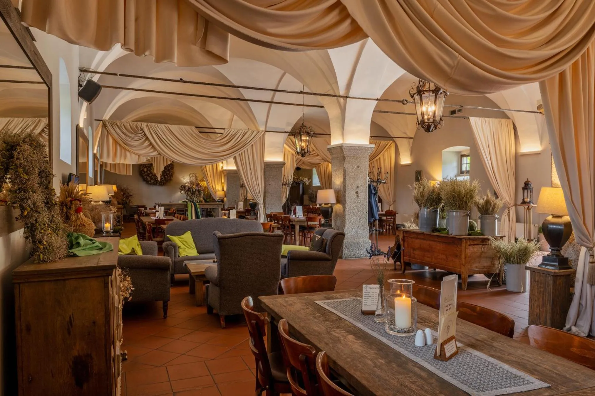 Restaurant/places to eat in Pałac Łomnica Karkonosze - Schloss Lomnitz Riesengebirge