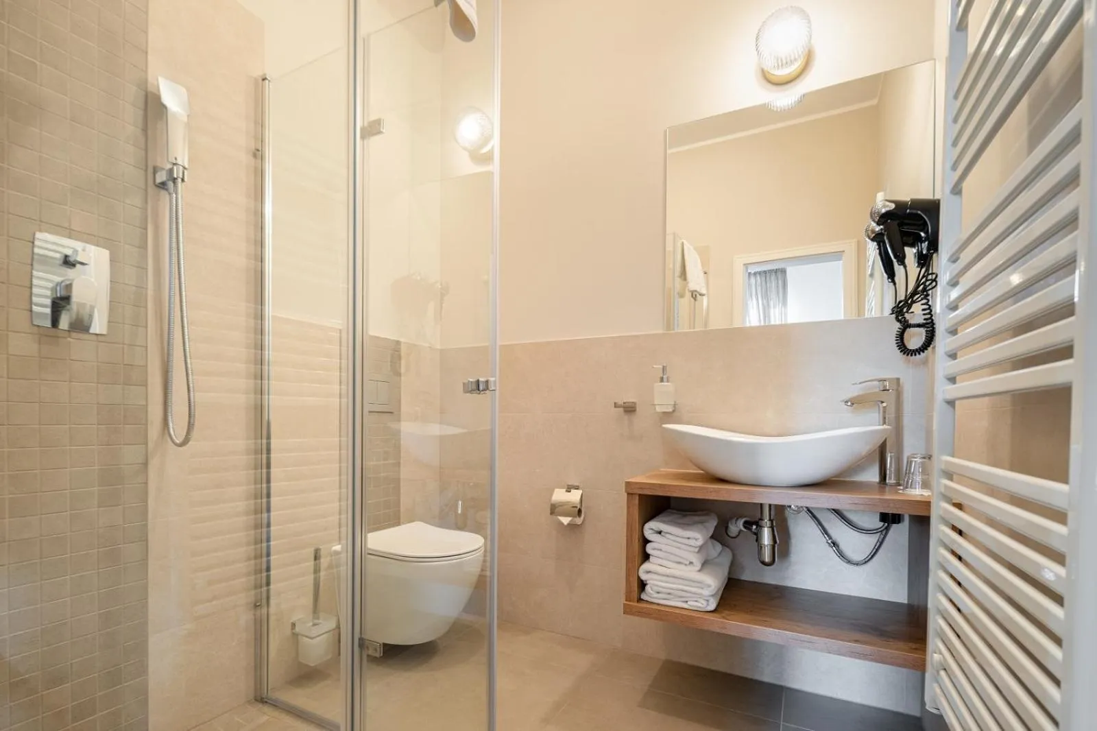 Bathroom in Pałac Łomnica Karkonosze - Schloss Lomnitz Riesengebirge