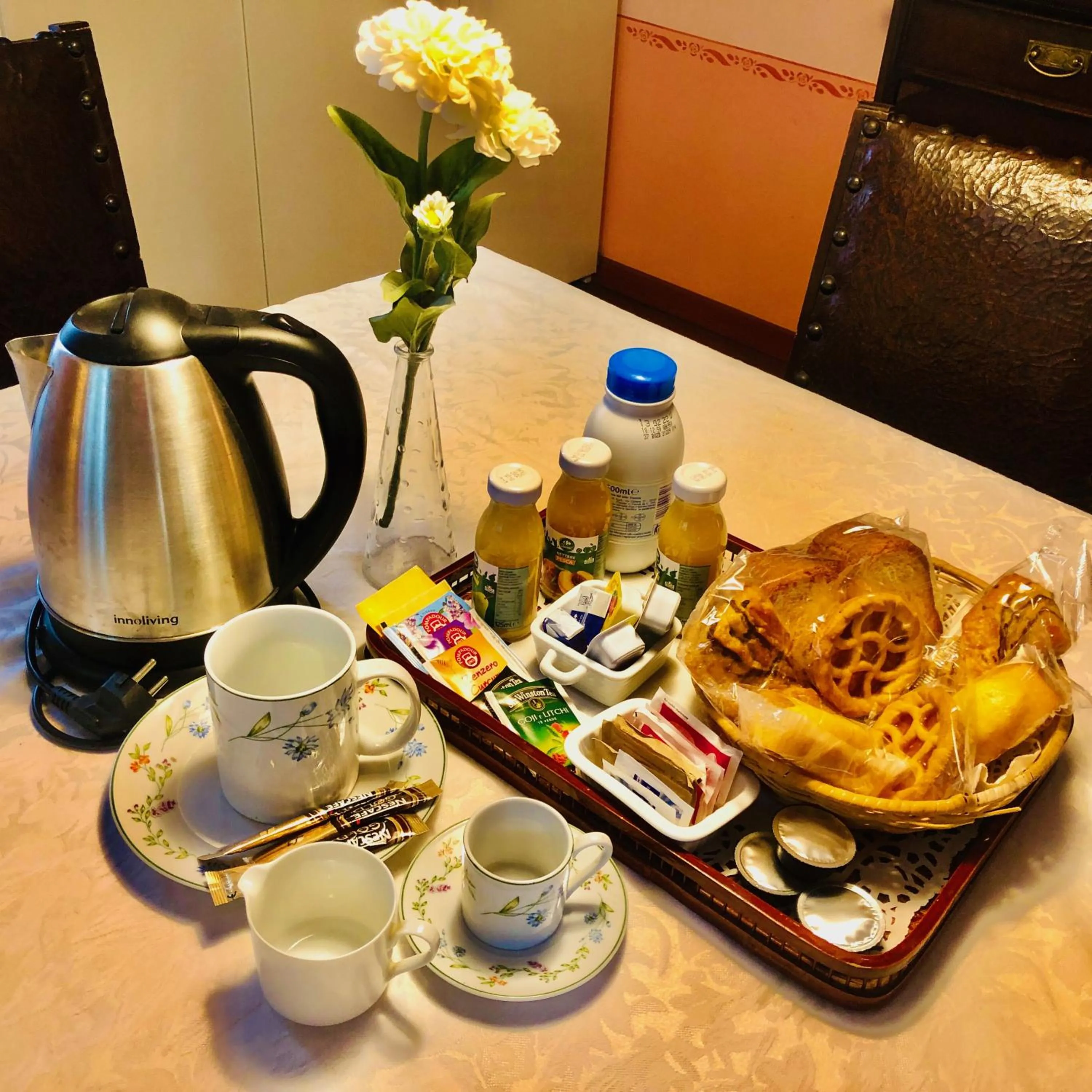 Breakfast in Villa D'Azeglio