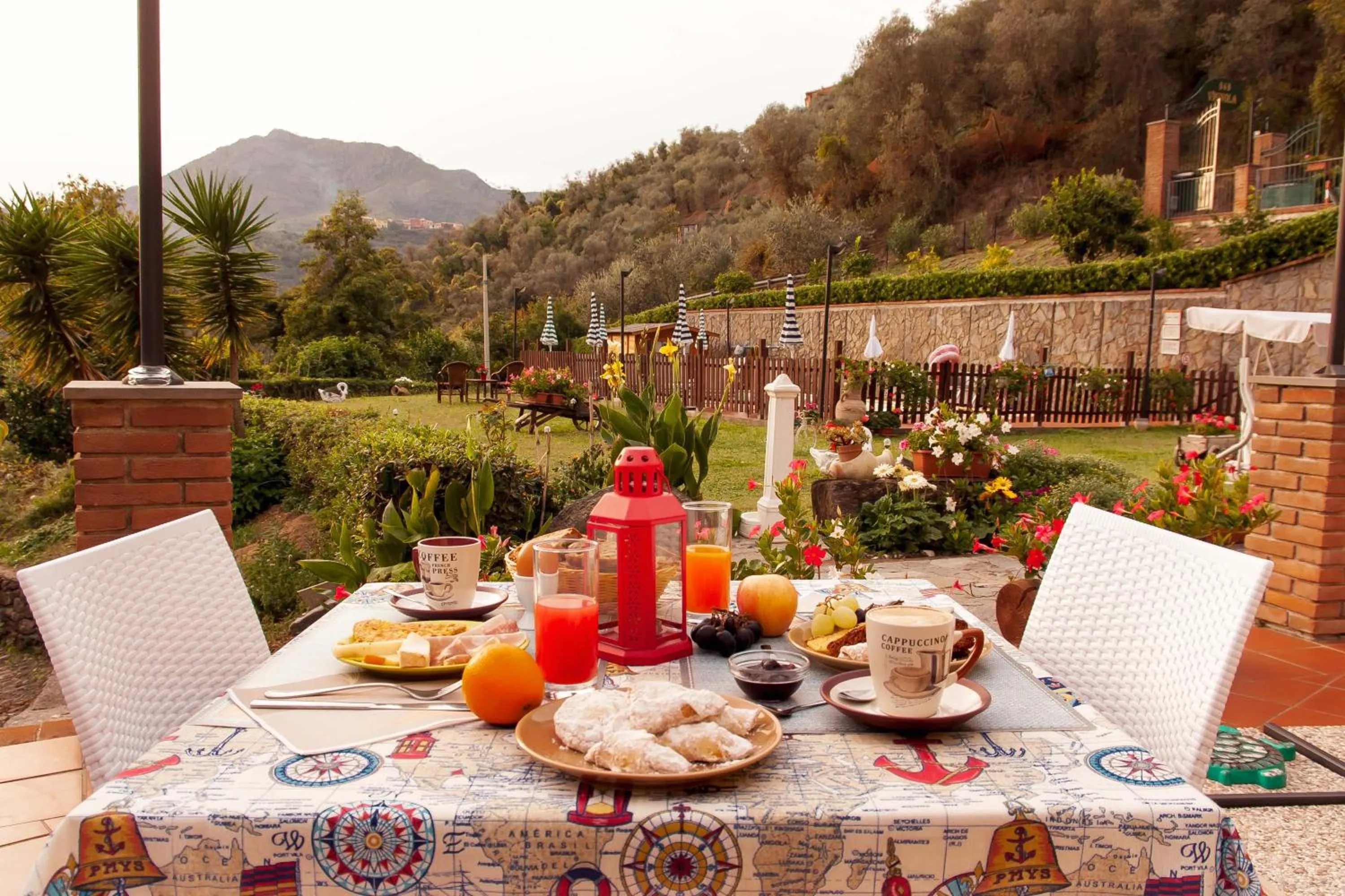 Buffet breakfast in B&B Vignola