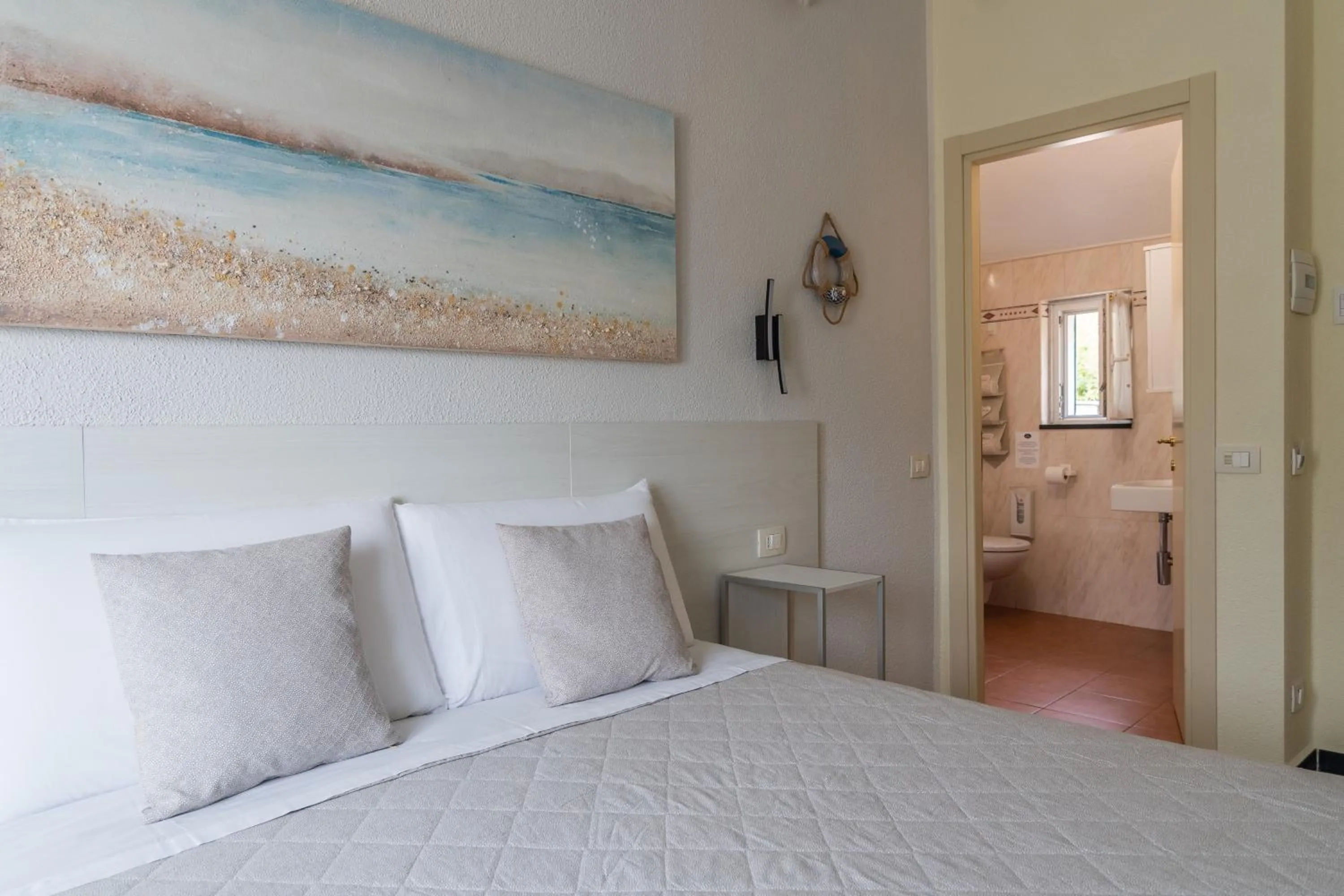 Bathroom, Bed in B&B Vignola