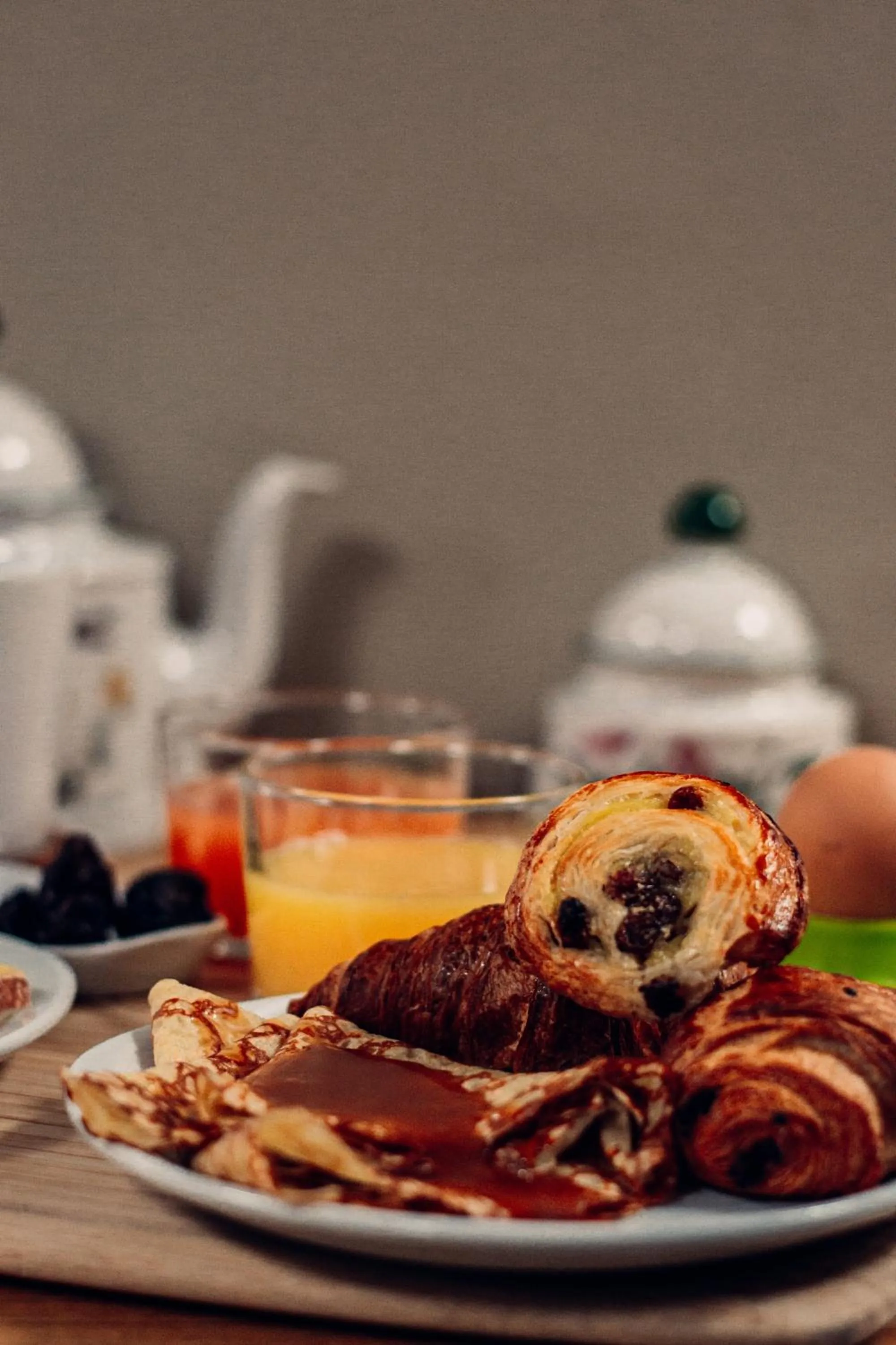 Buffet breakfast in Garden Apparts Rennes Centre Gare