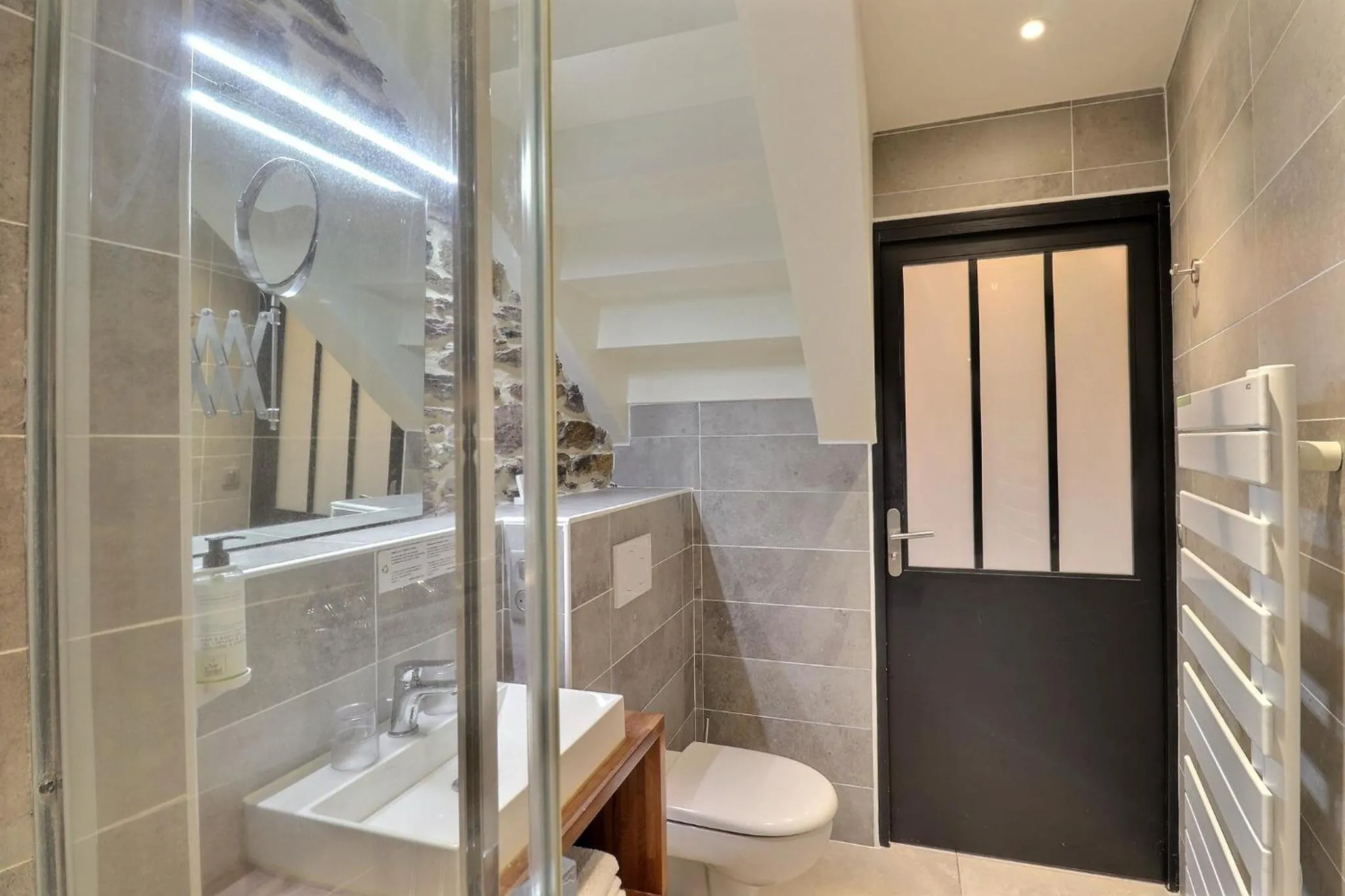 Bathroom in Garden Apparts Rennes Centre Gare