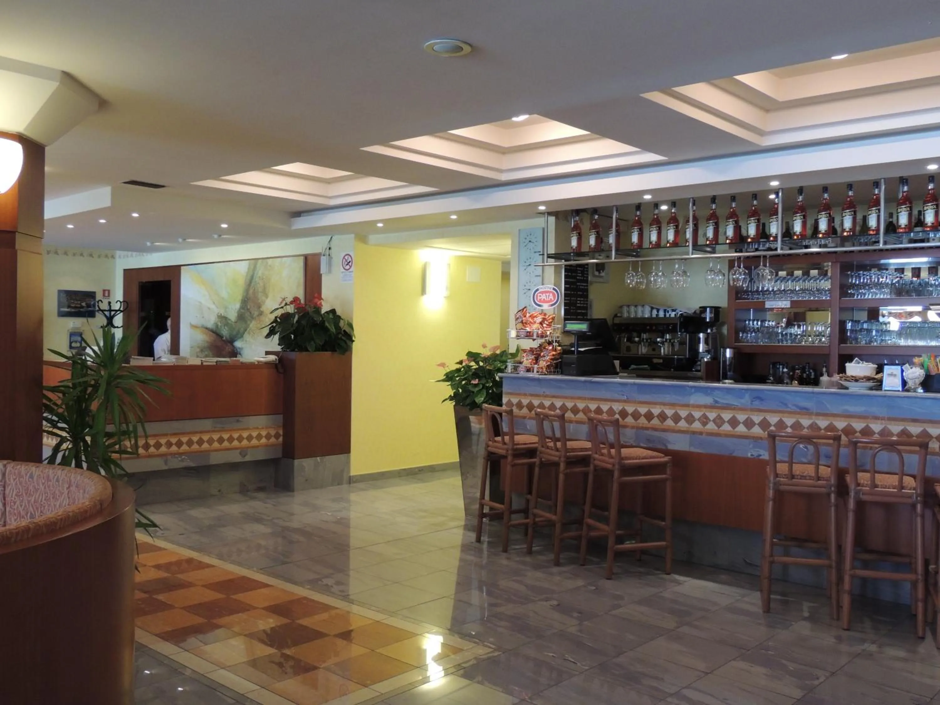 Lounge or bar in Hotel Ilma Lake Garda Resort