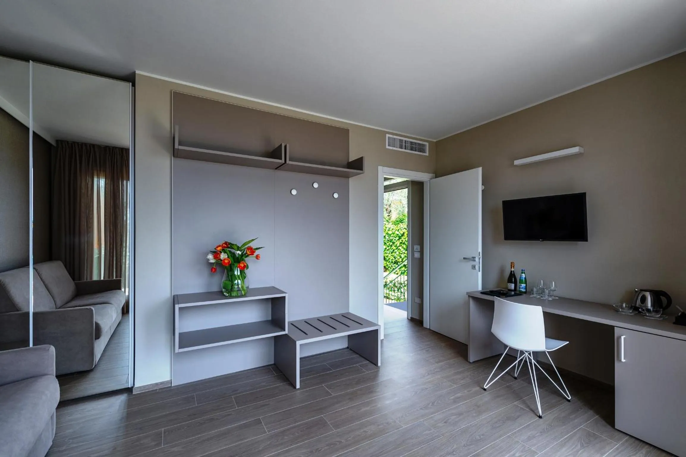 furniture in Hotel Ilma Lake Garda Resort