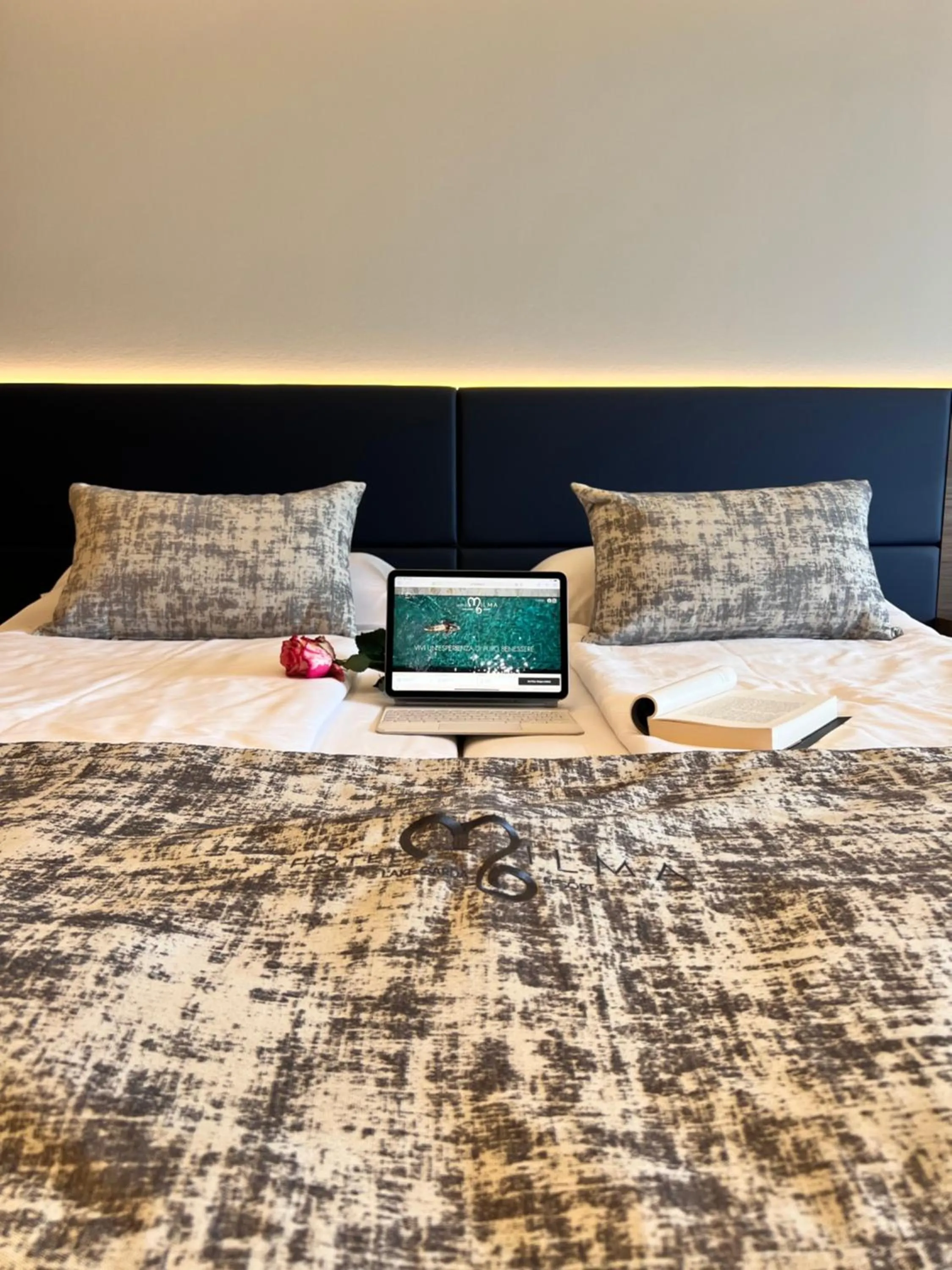 Decorative detail, Bed in Hotel Ilma Lake Garda Resort