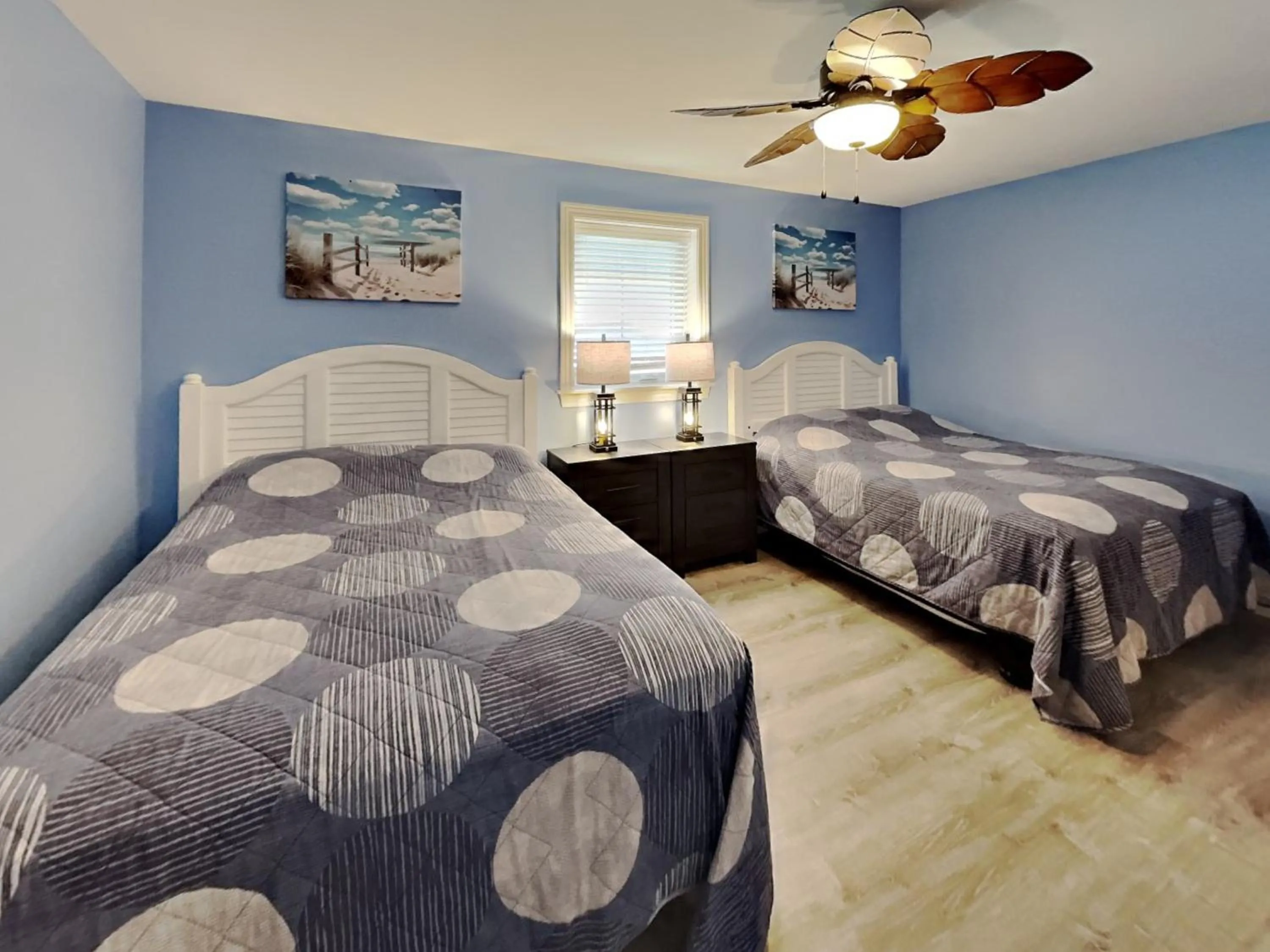 Bed in Put-in-Bay Waterfront Condo #104