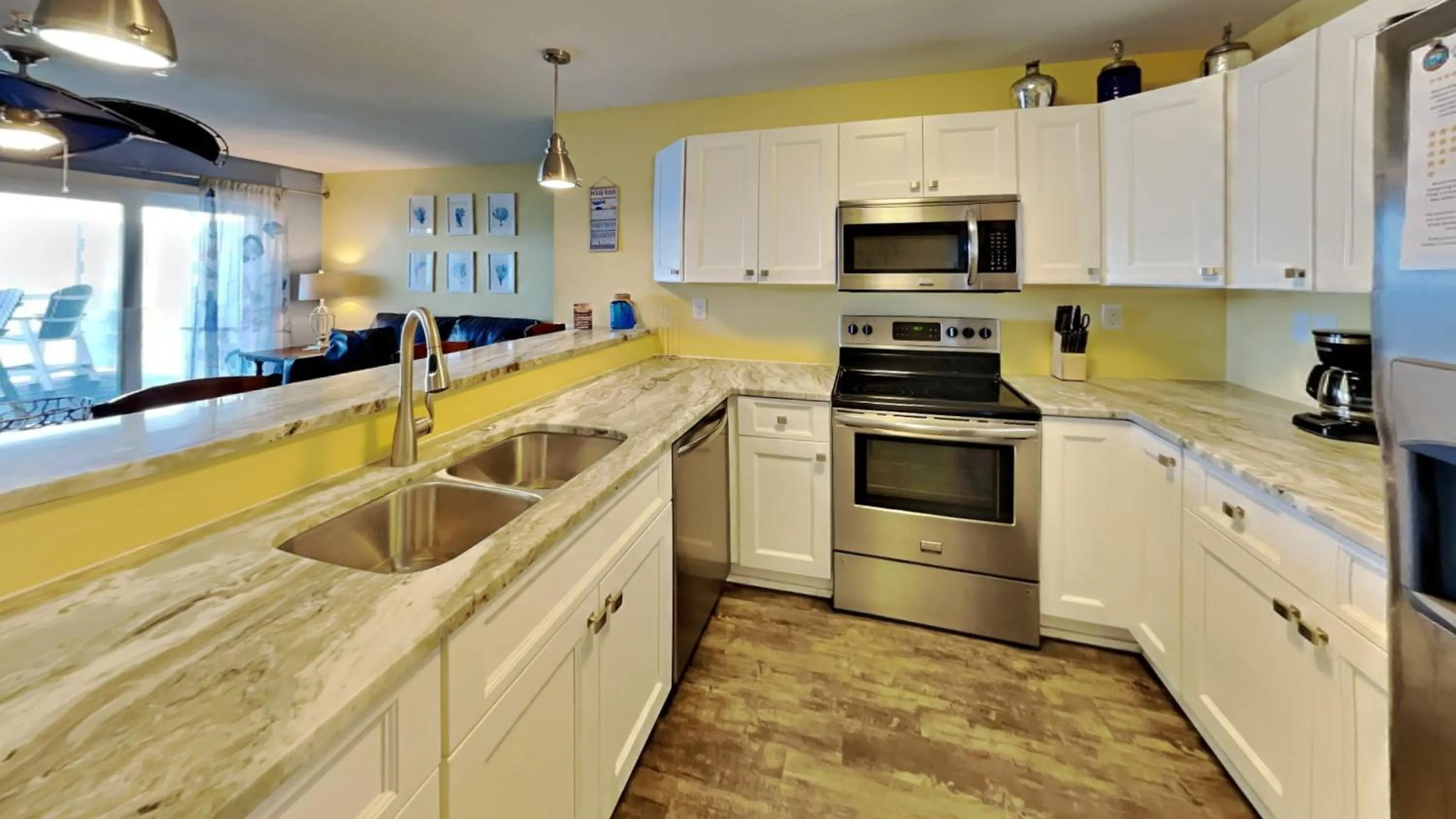 Put-in-Bay Waterfront Condo #106