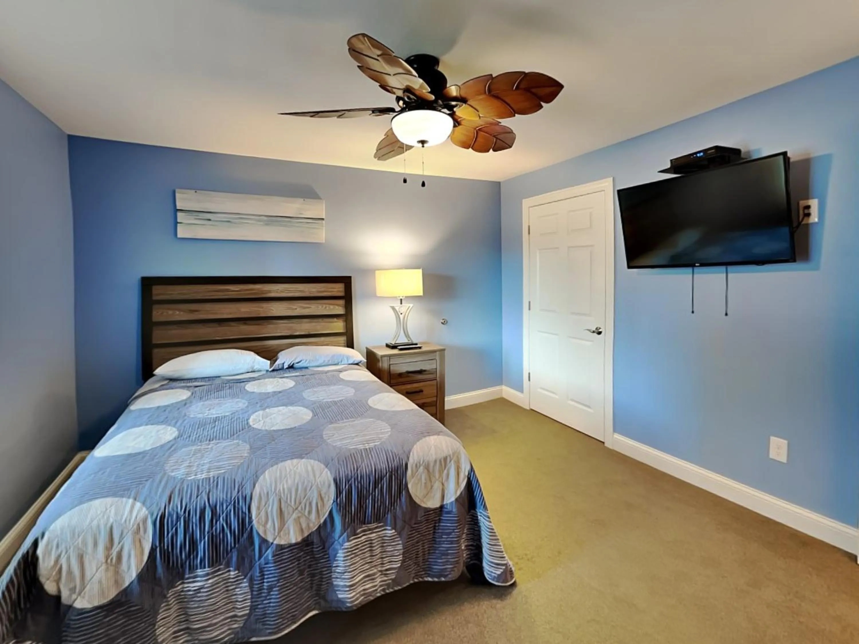 Put-in-Bay Waterfront Condo #111