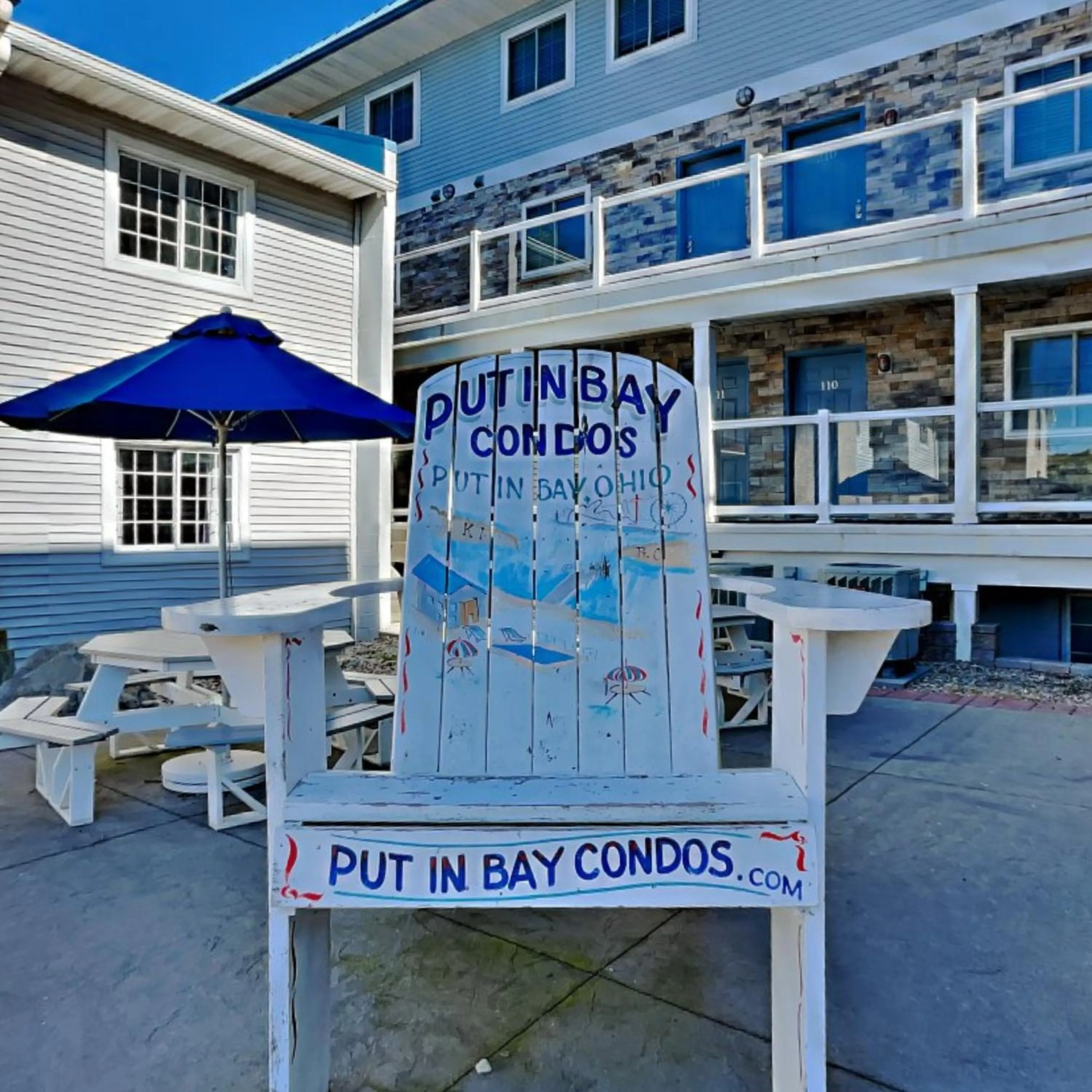 Put-in-Bay Waterfront Condo #109