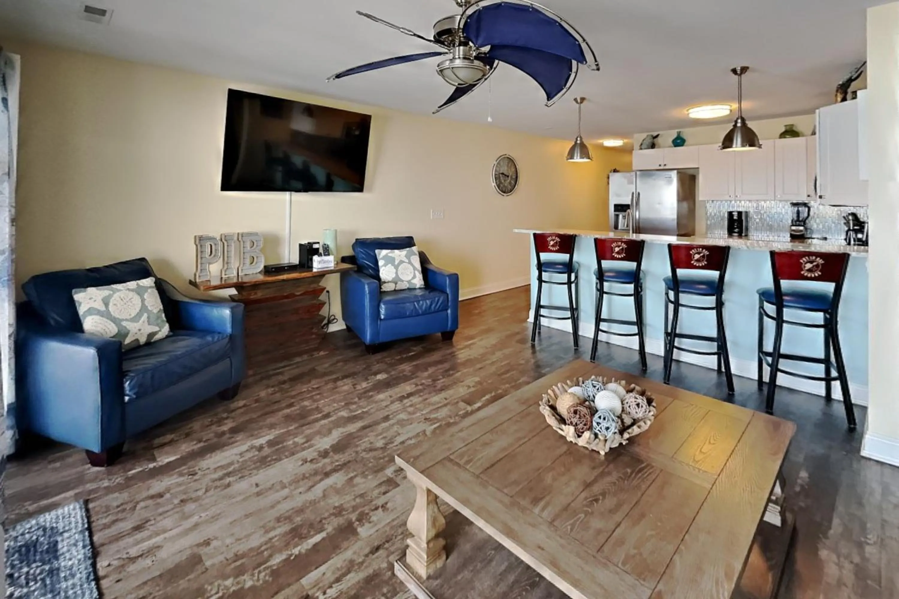 Put-in-Bay Waterfront Condo #207