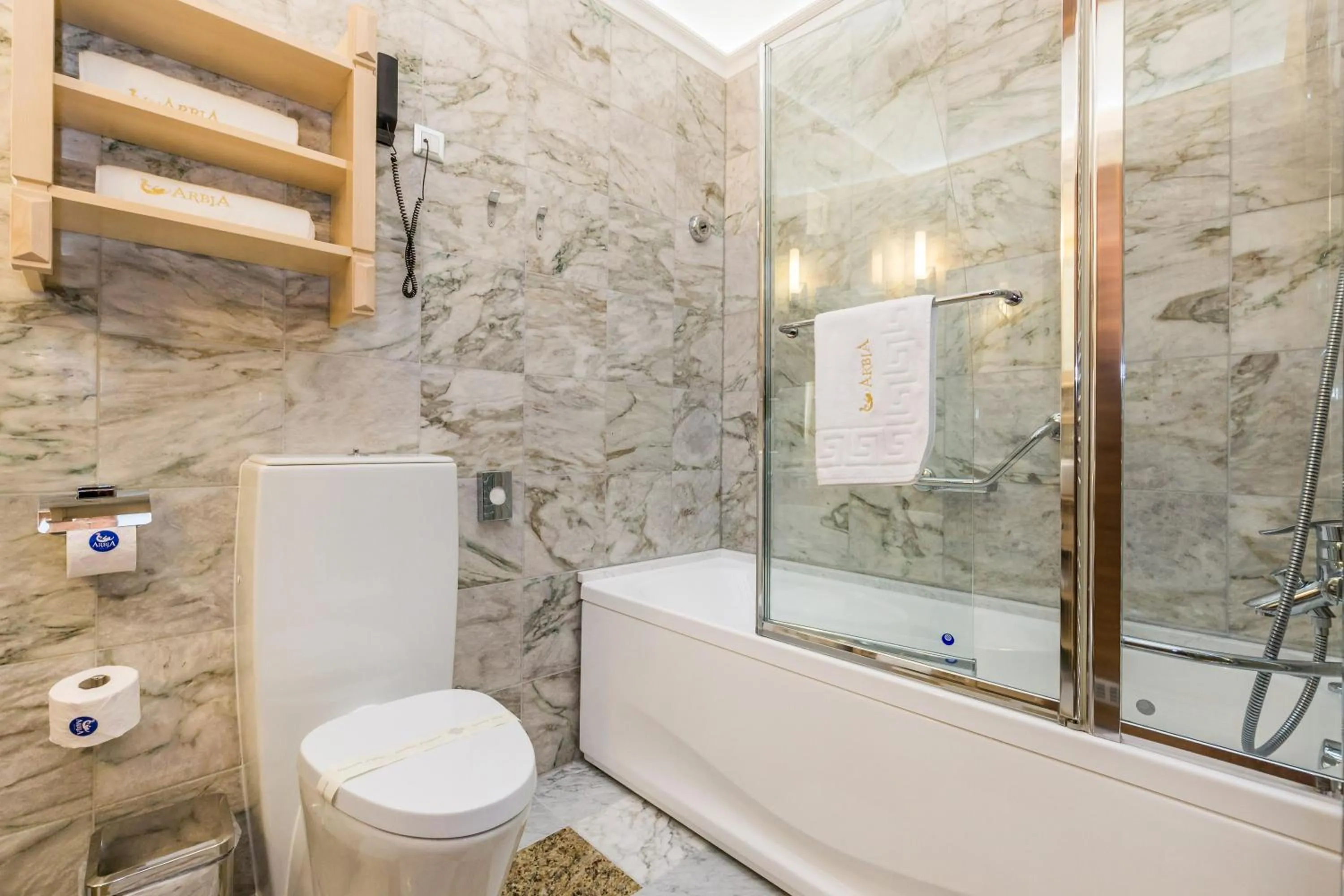 Bathroom in Villas Arbia - Margita Deluxe Beach Hotel