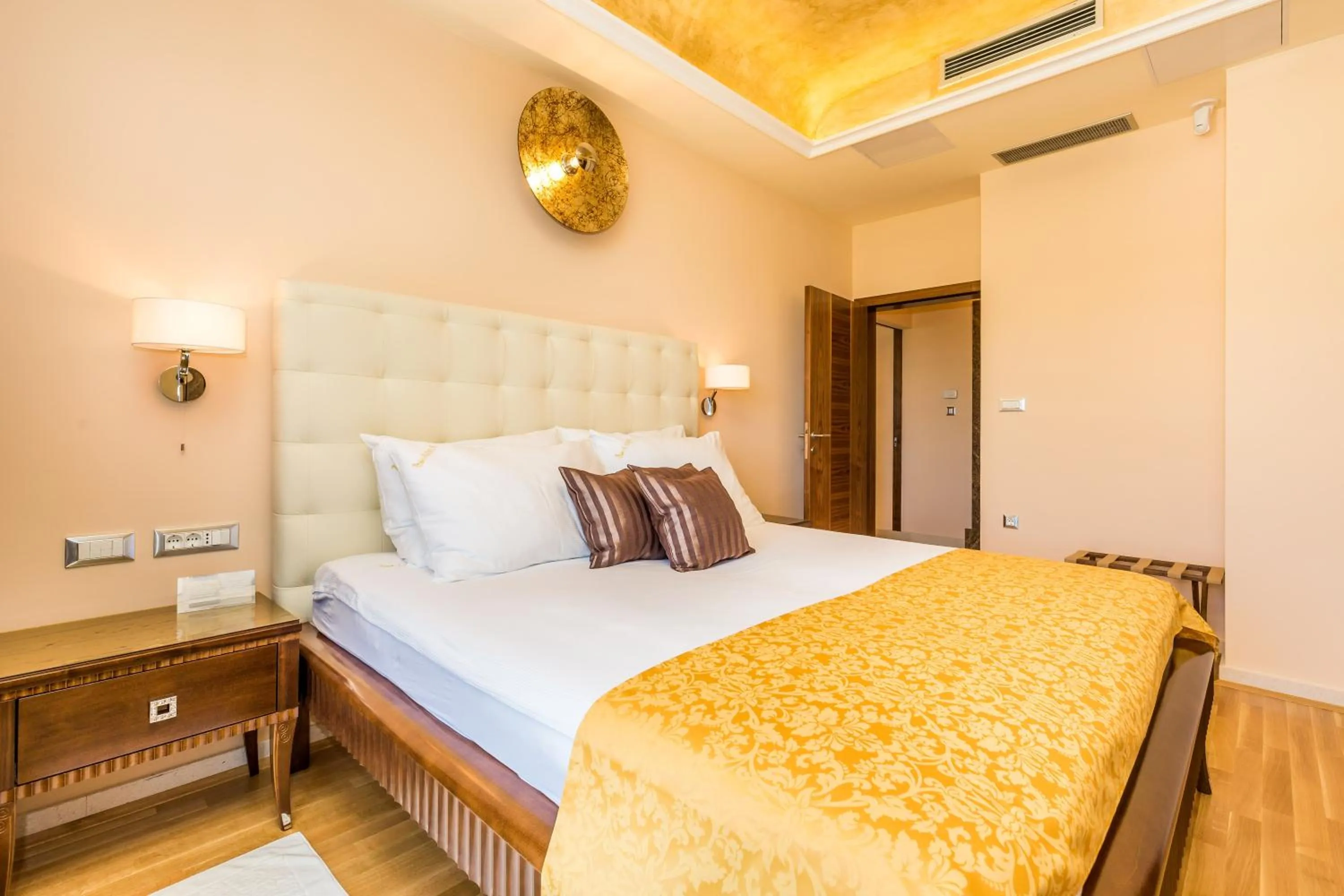 Bedroom, Bed in Villas Arbia - Margita Deluxe Beach Hotel