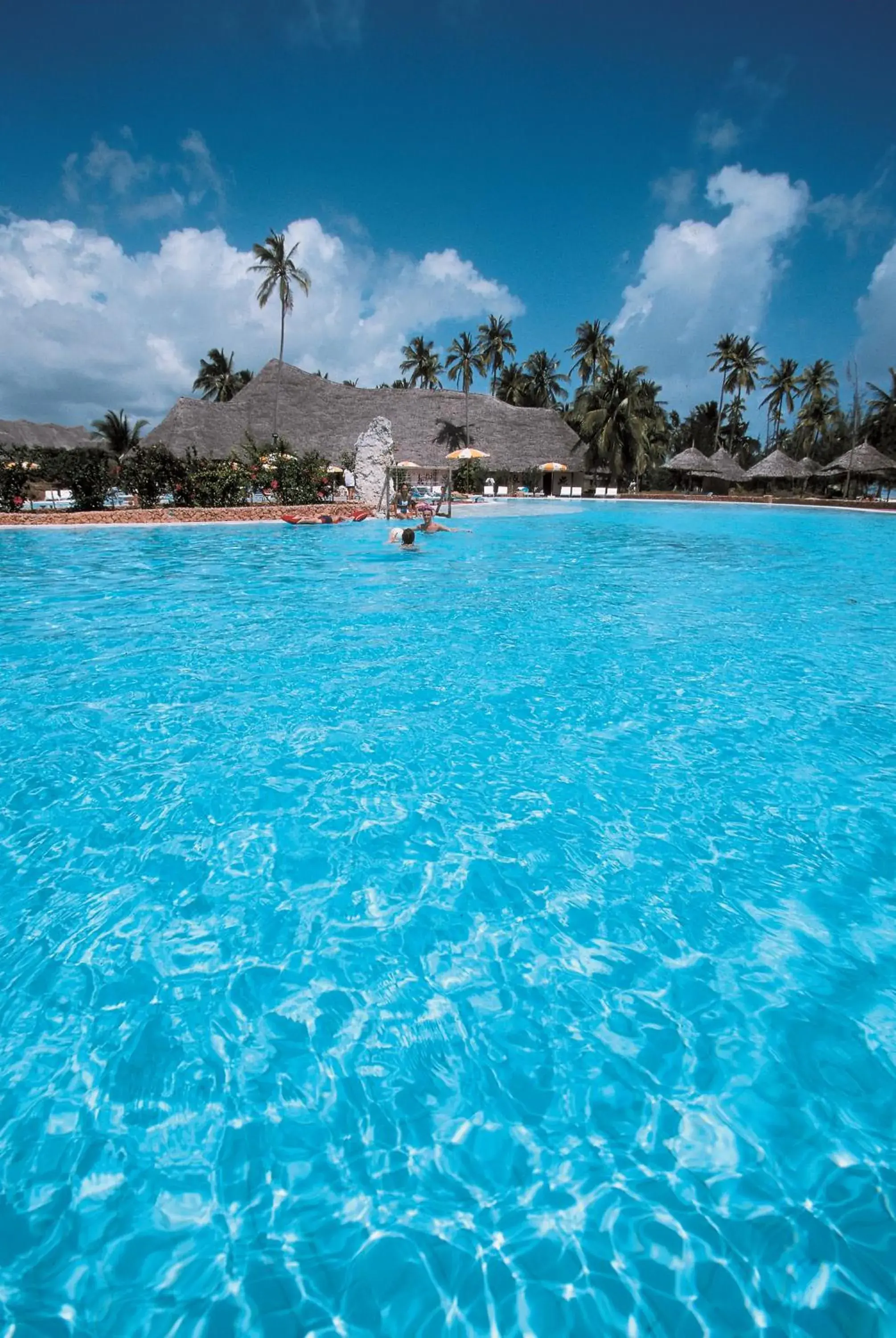 Swimming pool in Hotel Club Dongwe Swimming pool in Hotel Club Dongwe