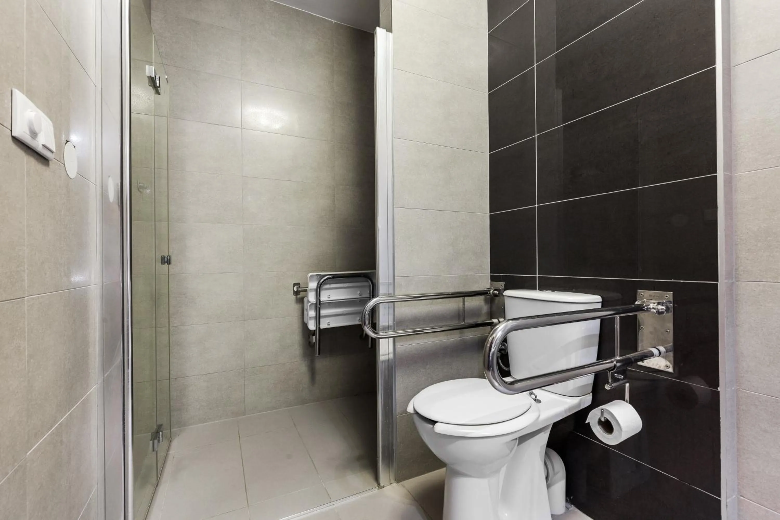 Bathroom in Hotel Olivia