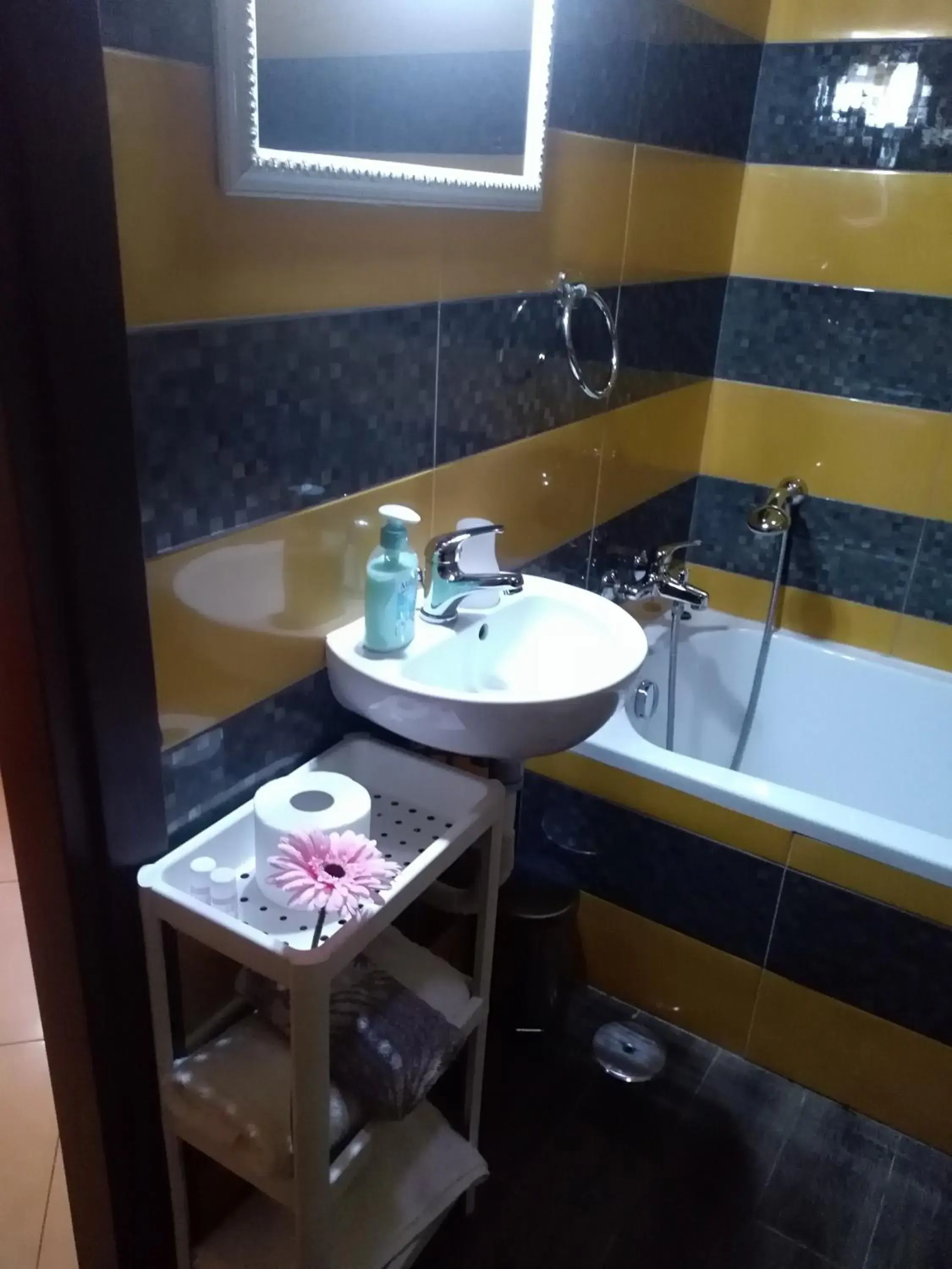 Deluxe Double Room with Bath in Lorenzo B&B Deluxe Double Room with Bath in Lorenzo B&B